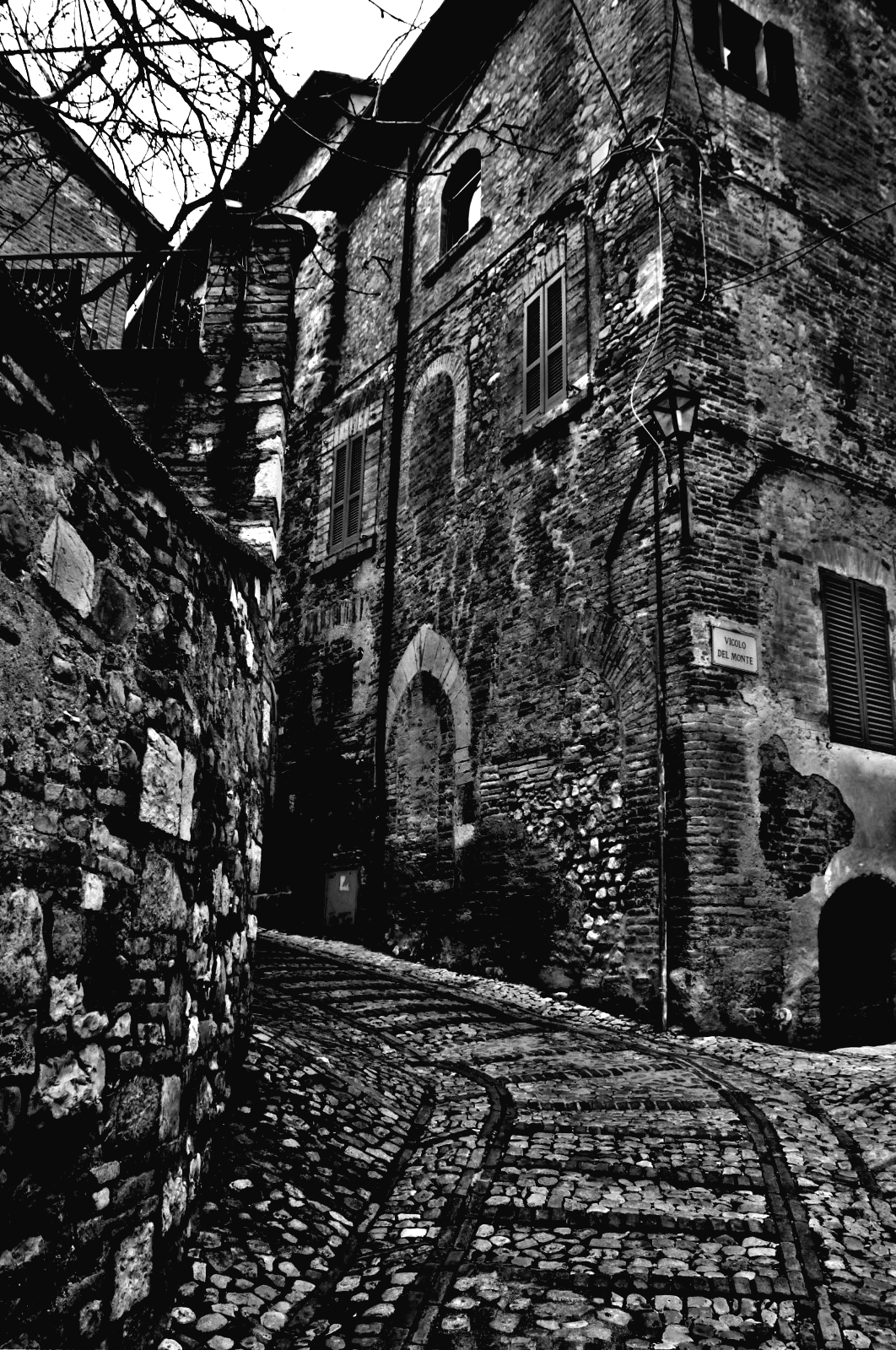 Umbro alley in B / N