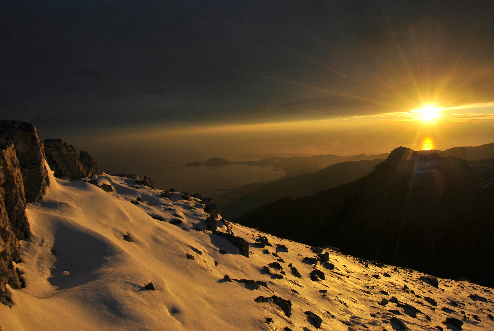 The sun suddenly ...