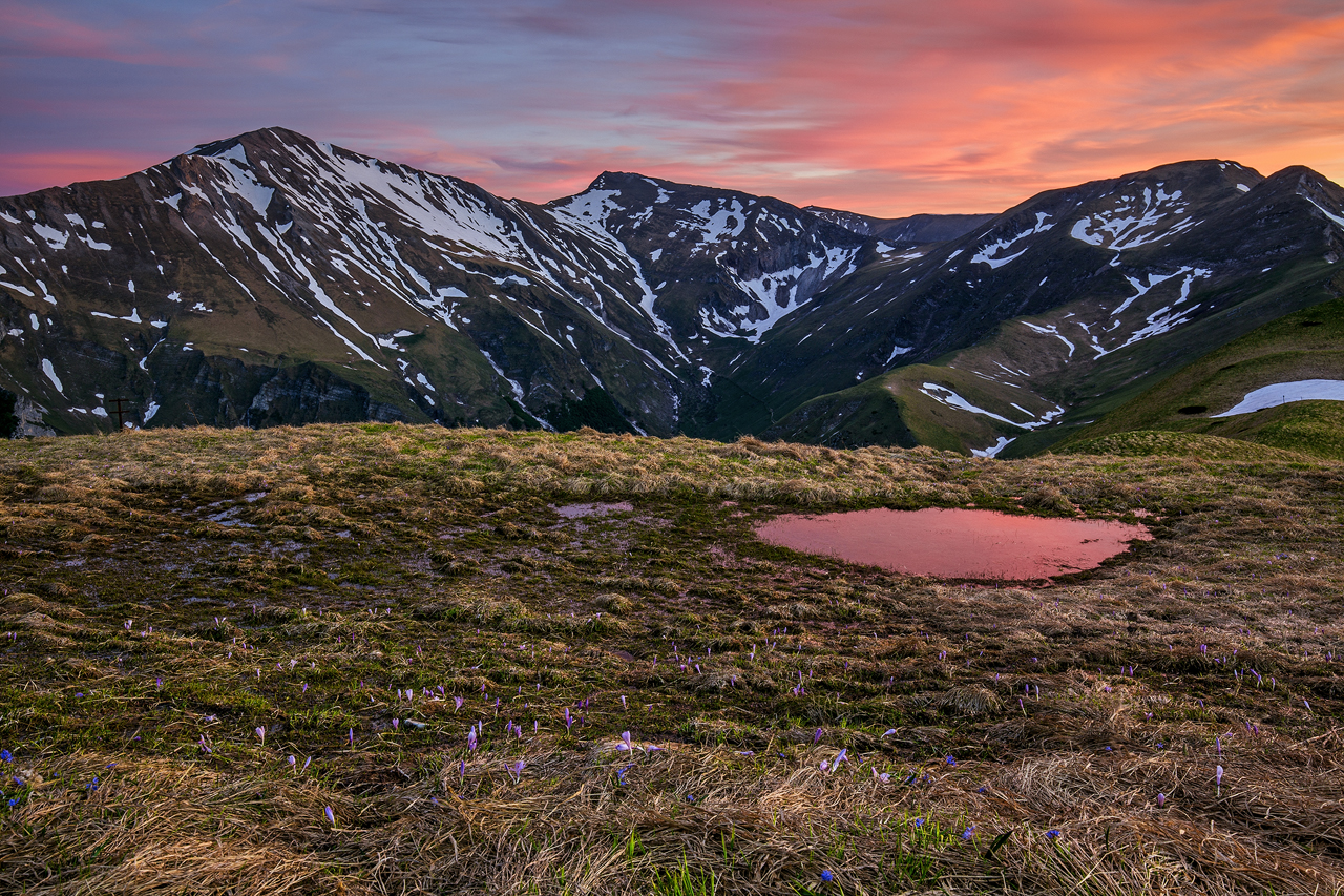 spectacle on the mountains