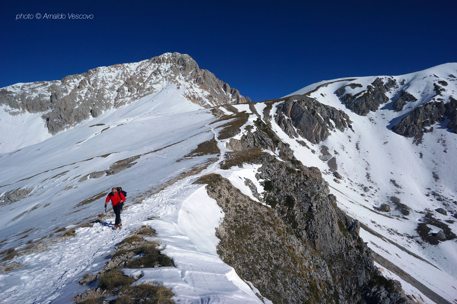 On the ridge leading to the Horn of Aquila
