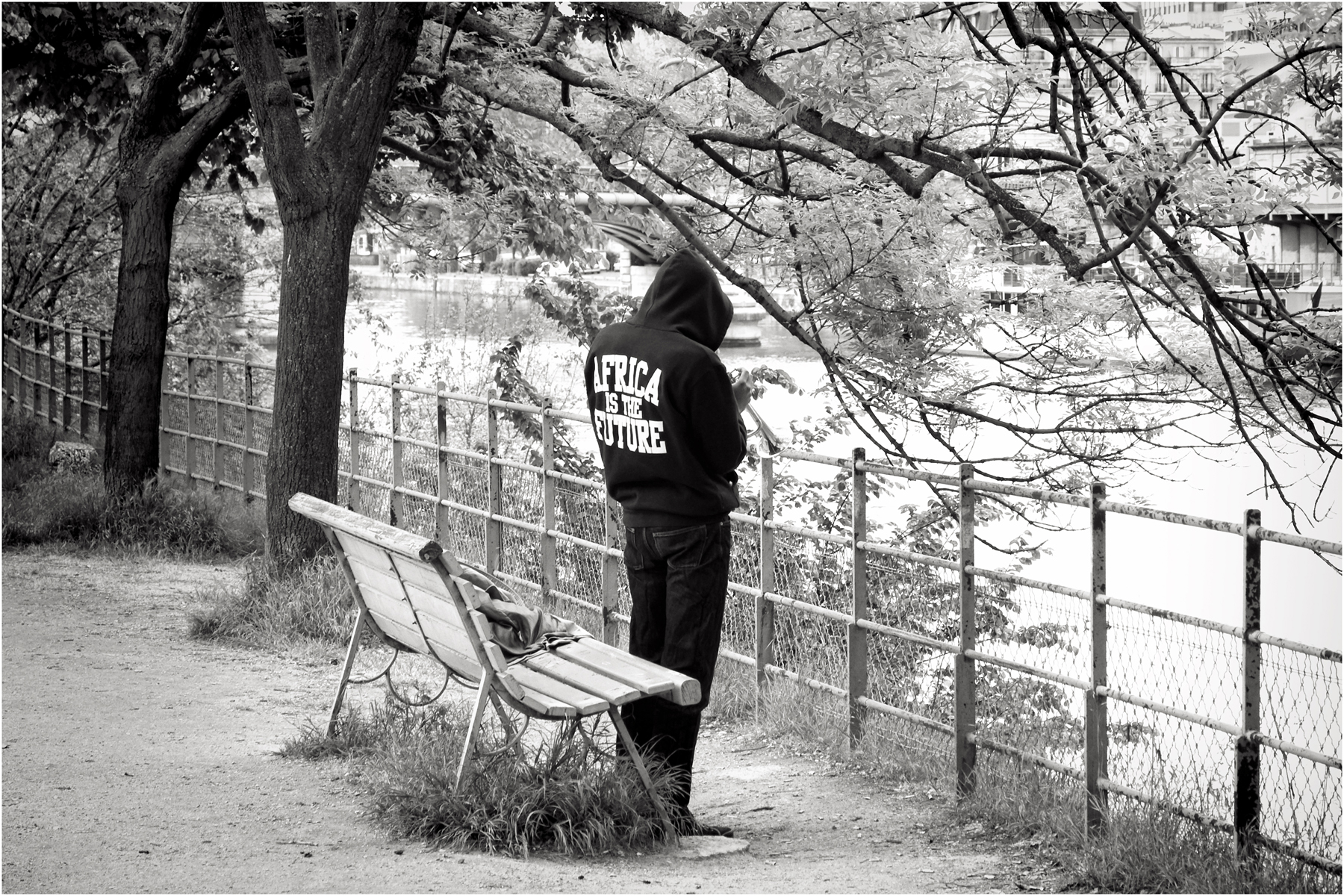 Isle of the Swans. Alone musician.