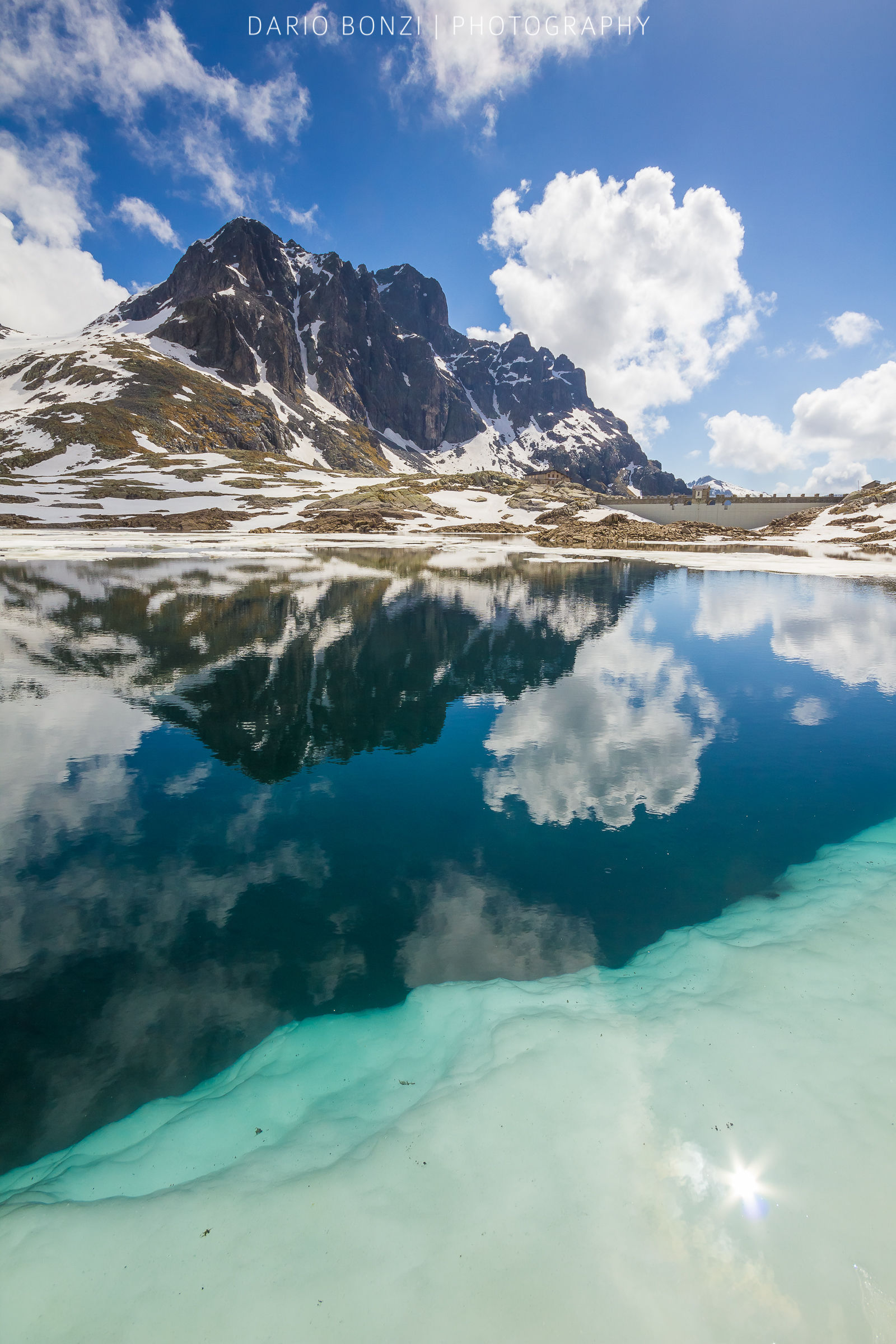 Sole tra le nuvole di ghiaccio