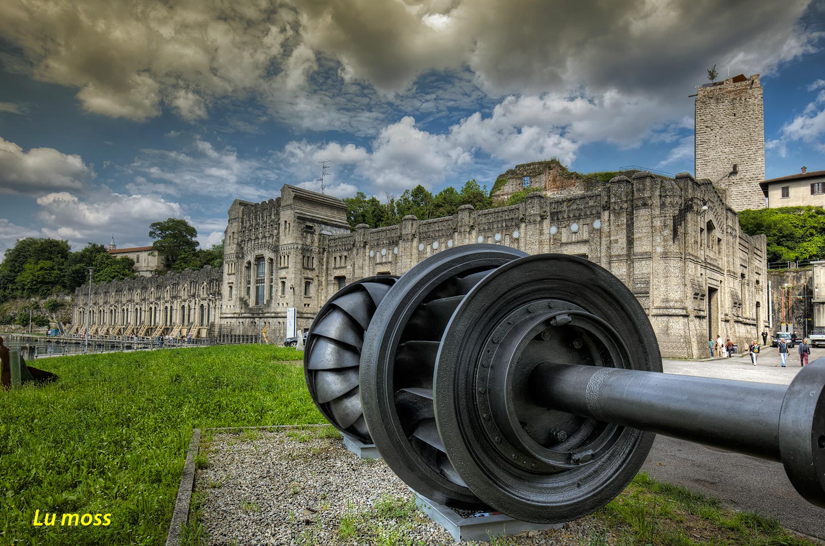 Trezzo-entrale idroelettrica Taccani-La vecchia turbina