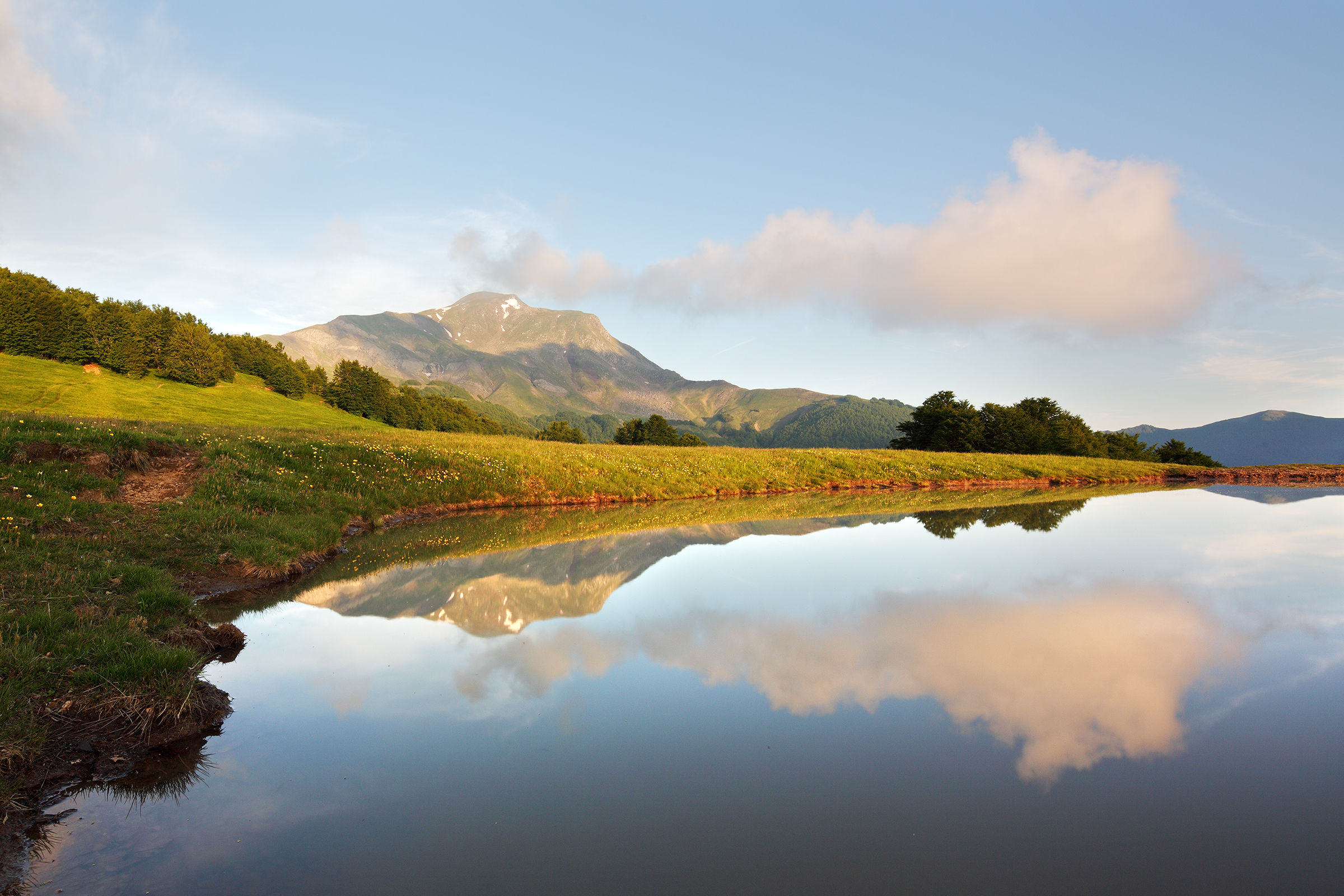 Cusna from Prati di Sara