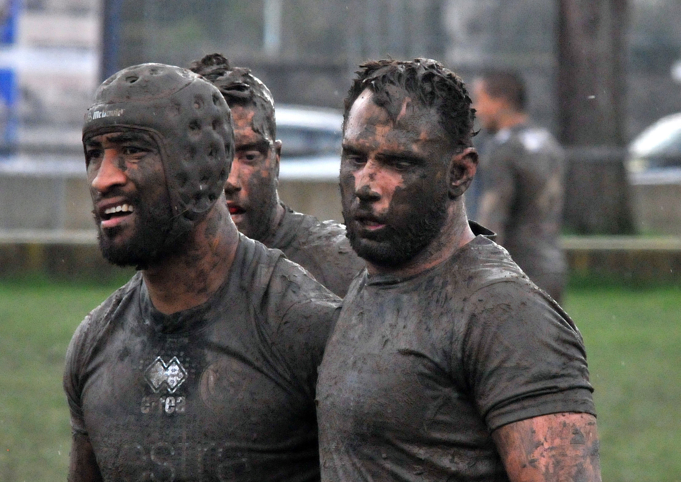 con un po' di fango addosso