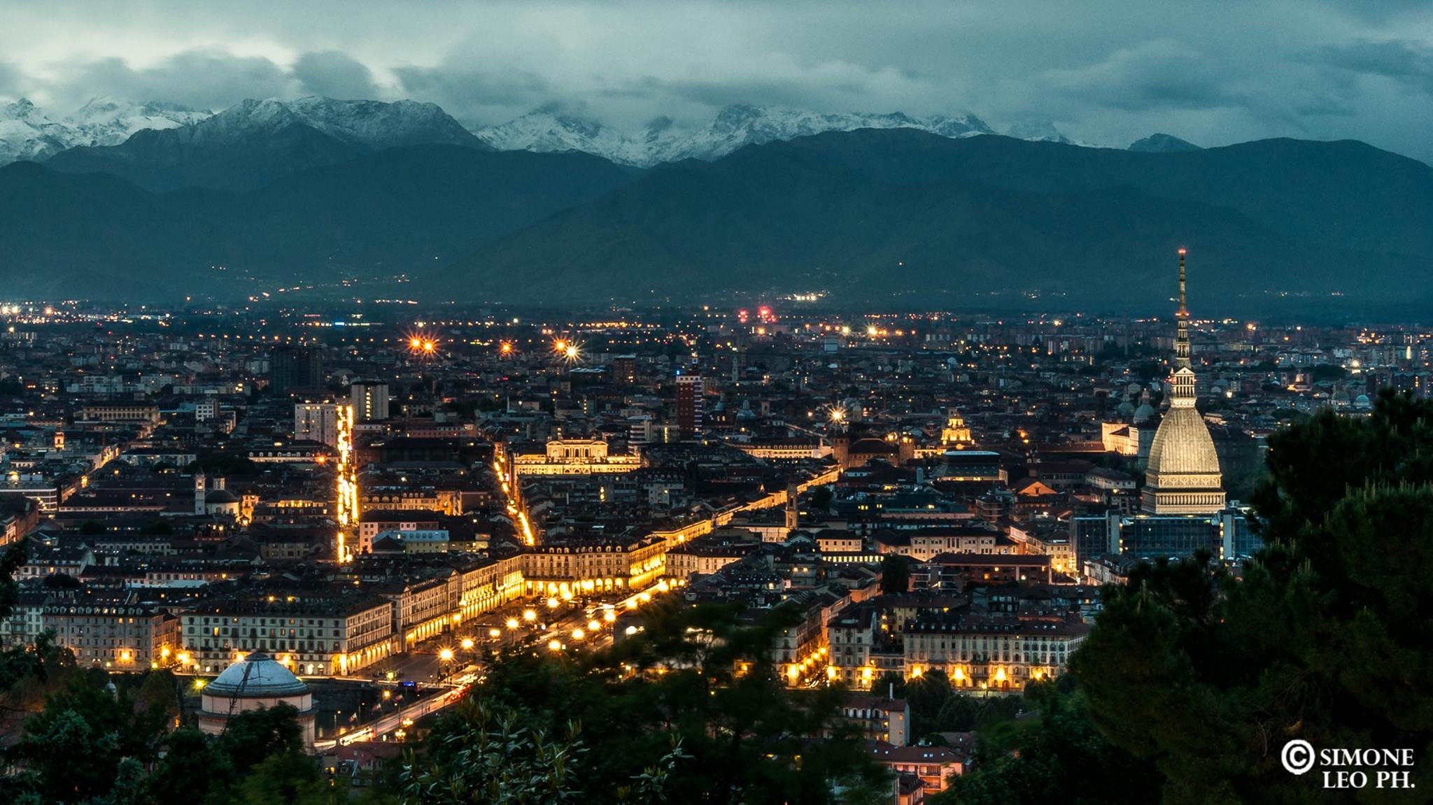 le prime luci su Torino
