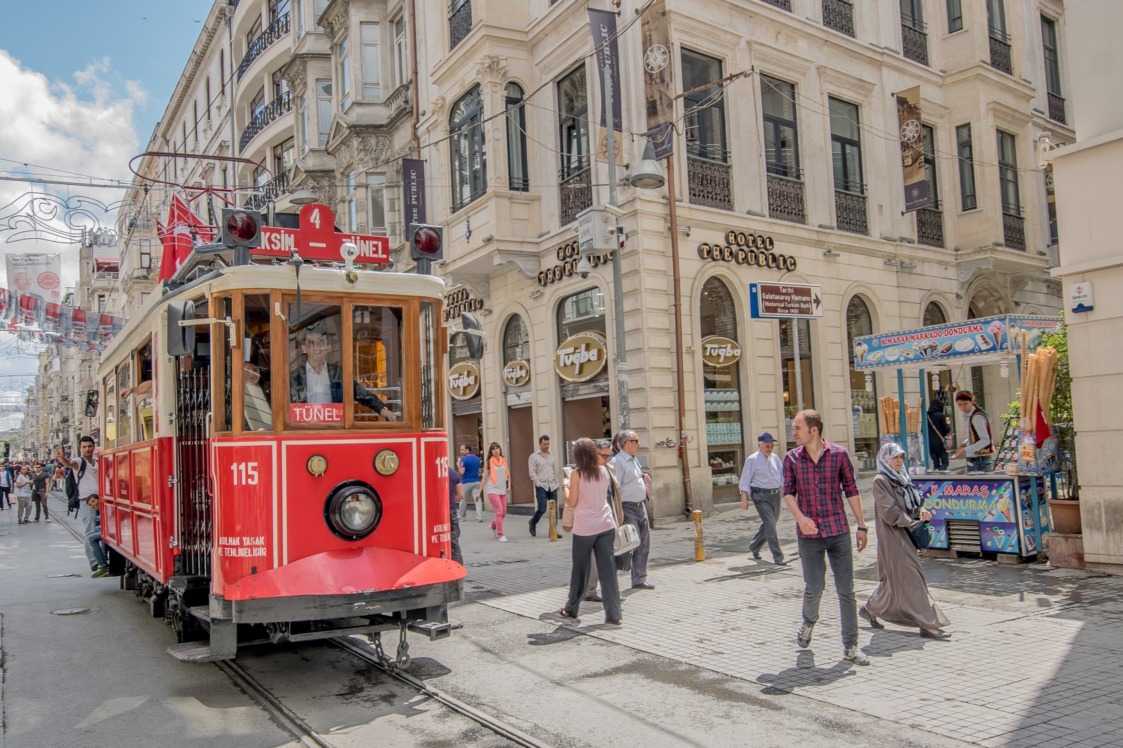 Tram - Istiklal Cd