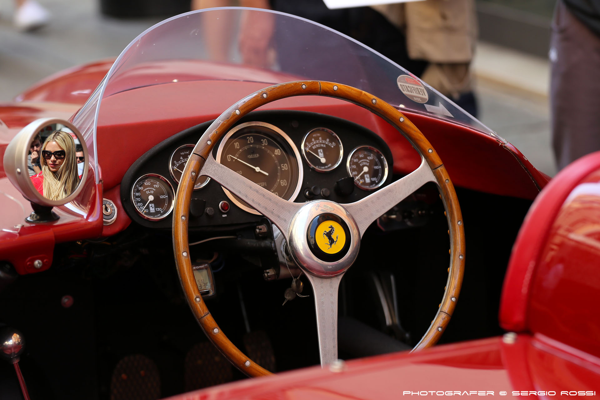 Martina stella riflessa alla 1000 miglia