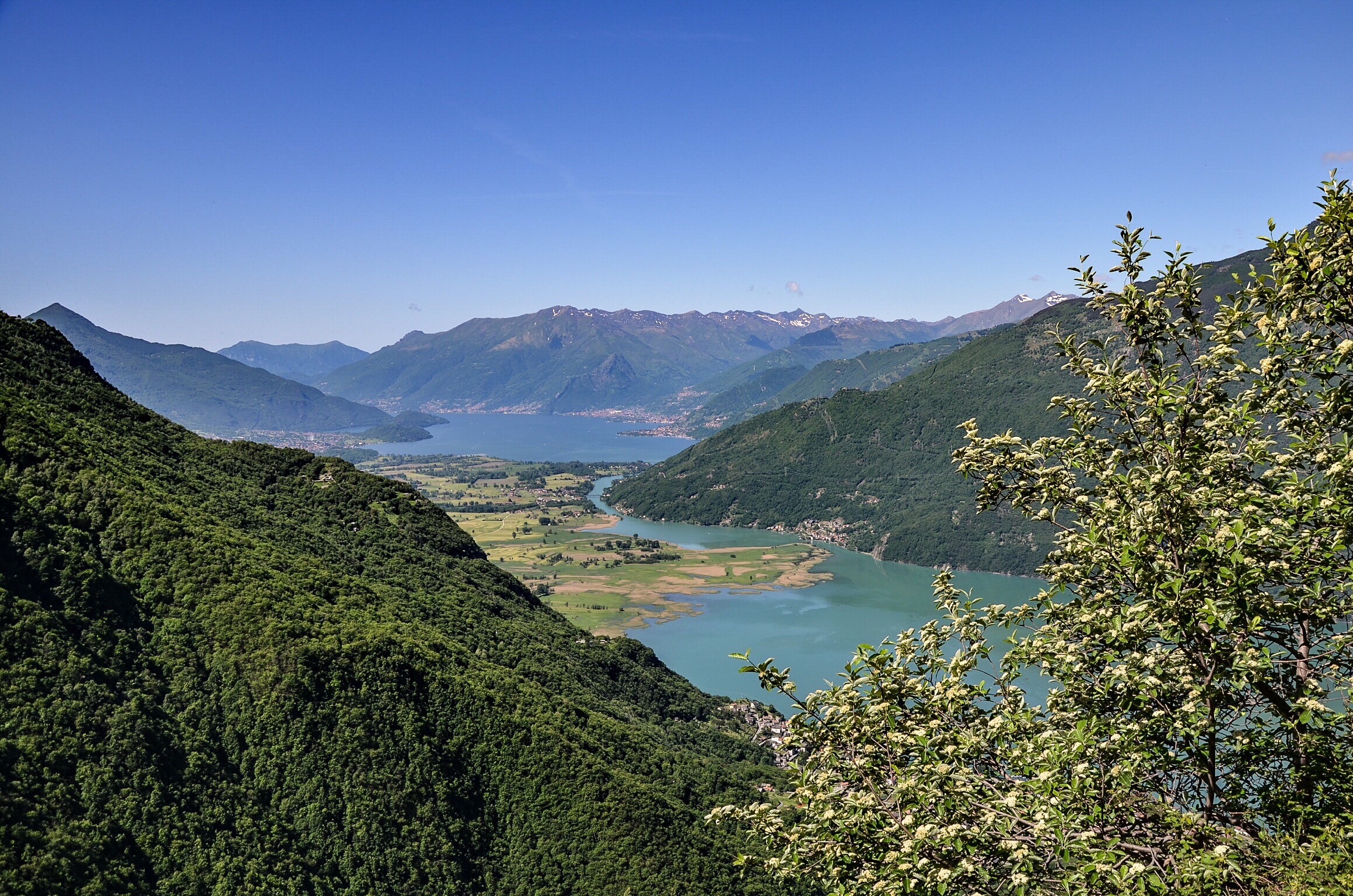 Walking towards the Val Codera