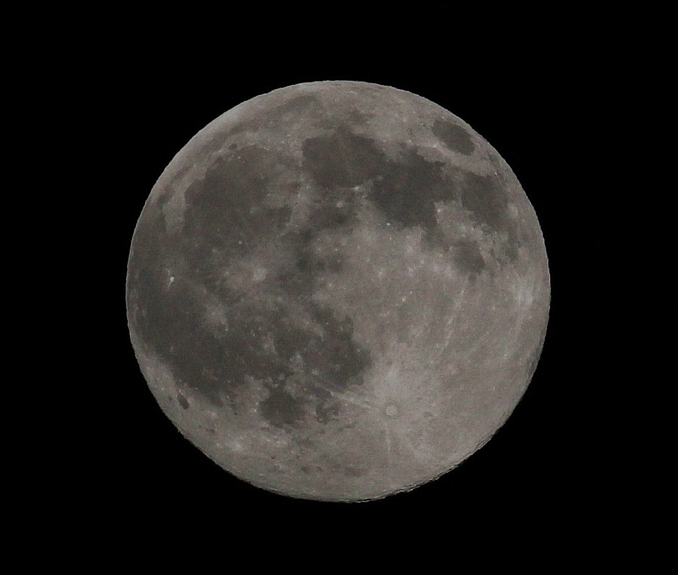 a look toward the sea of ??tranquility