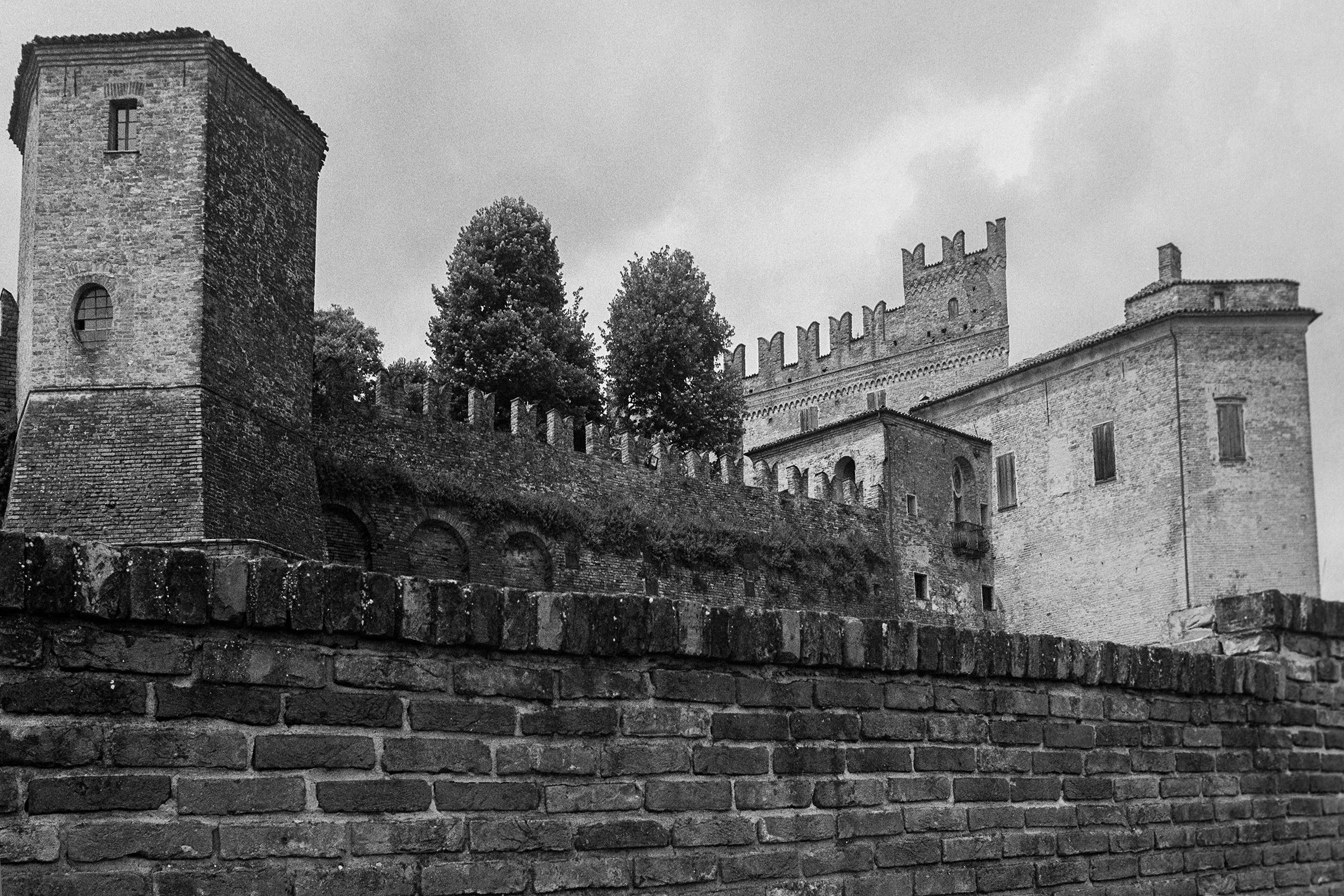 Castello di Montemagno (at)