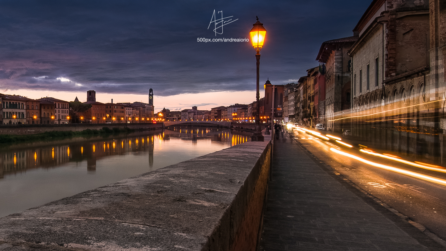 Pisa - Luci su Lungarno