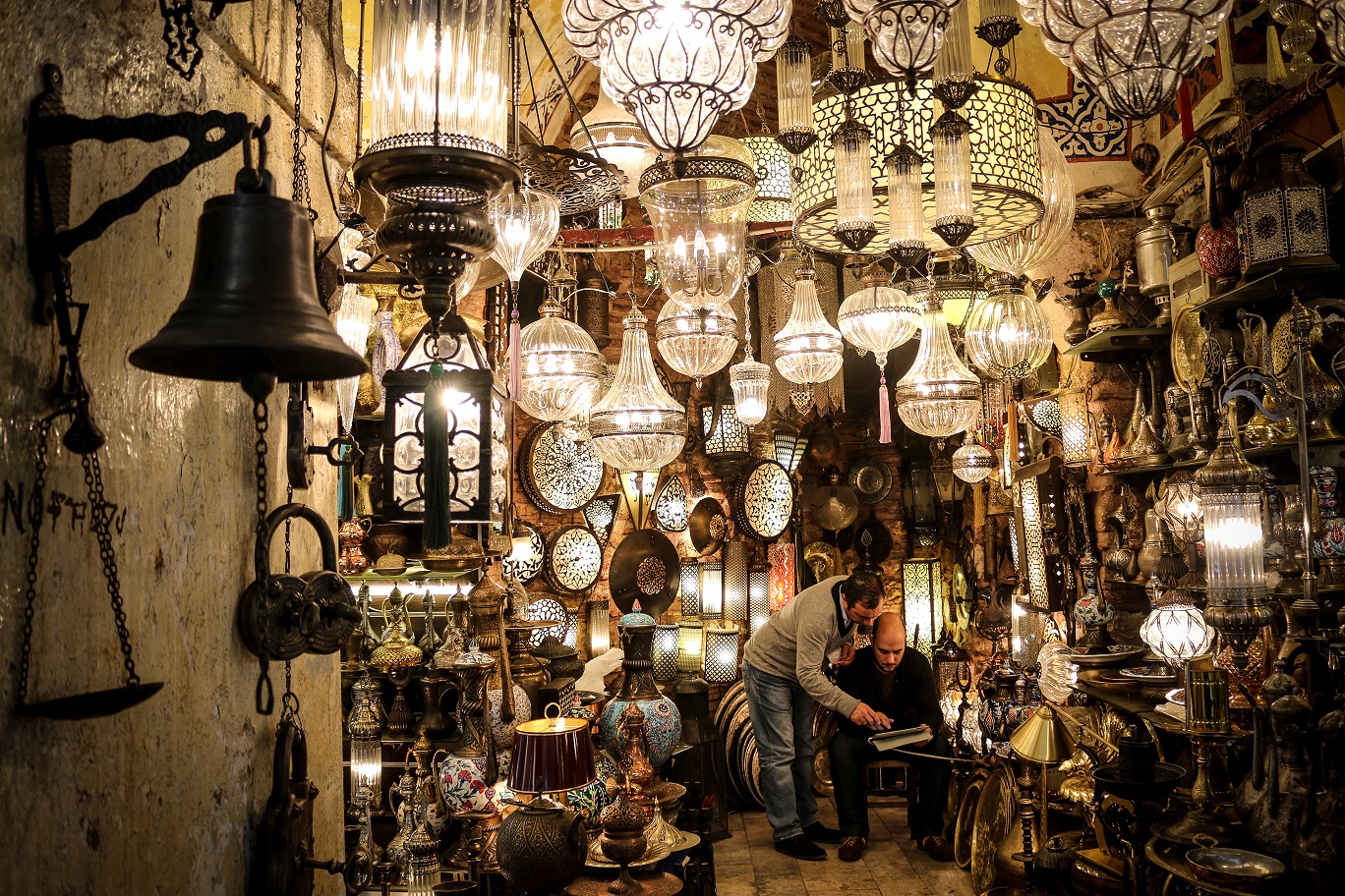 luci al bazar chiuso 2