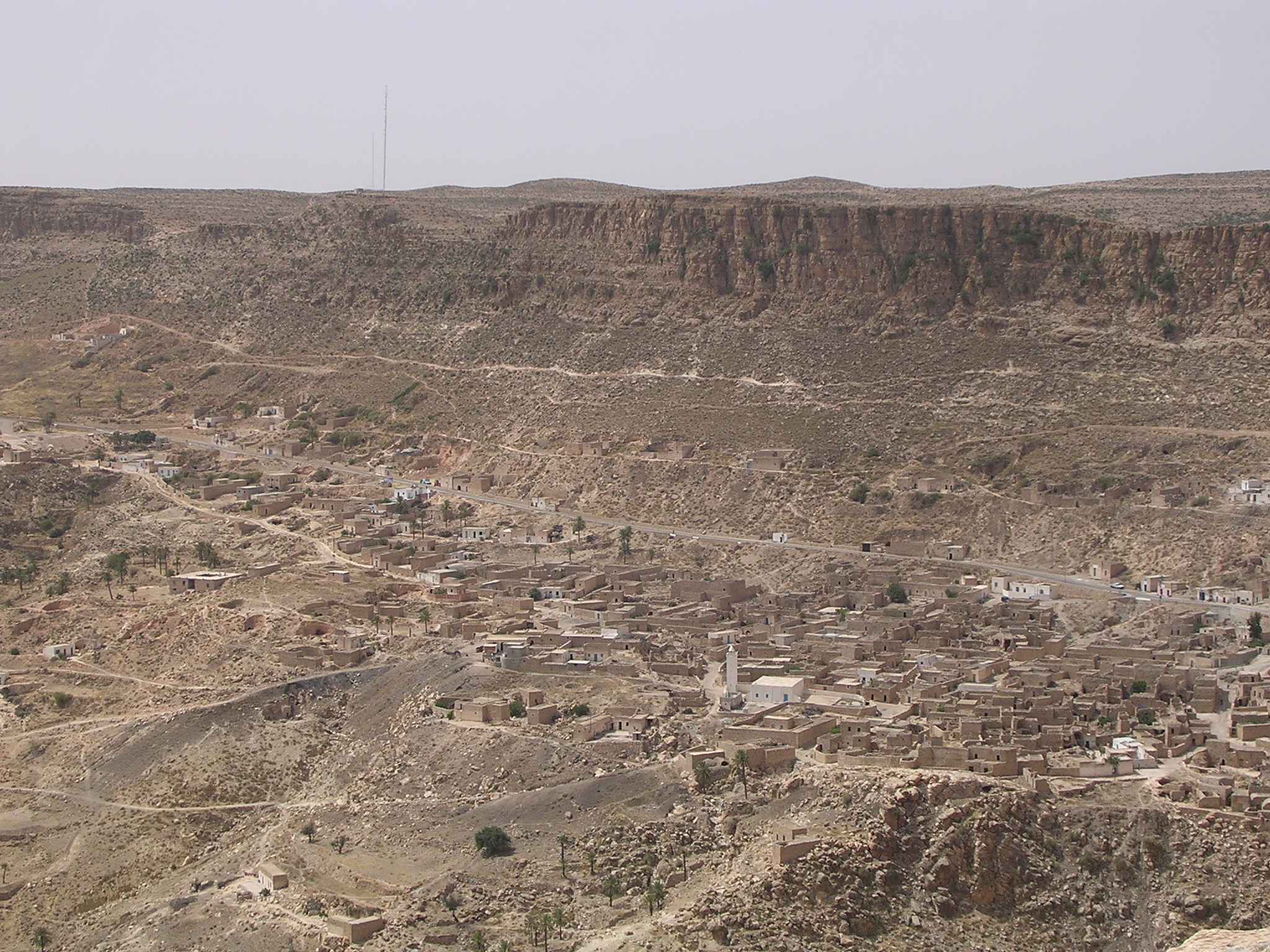 Toujene country camouflaged