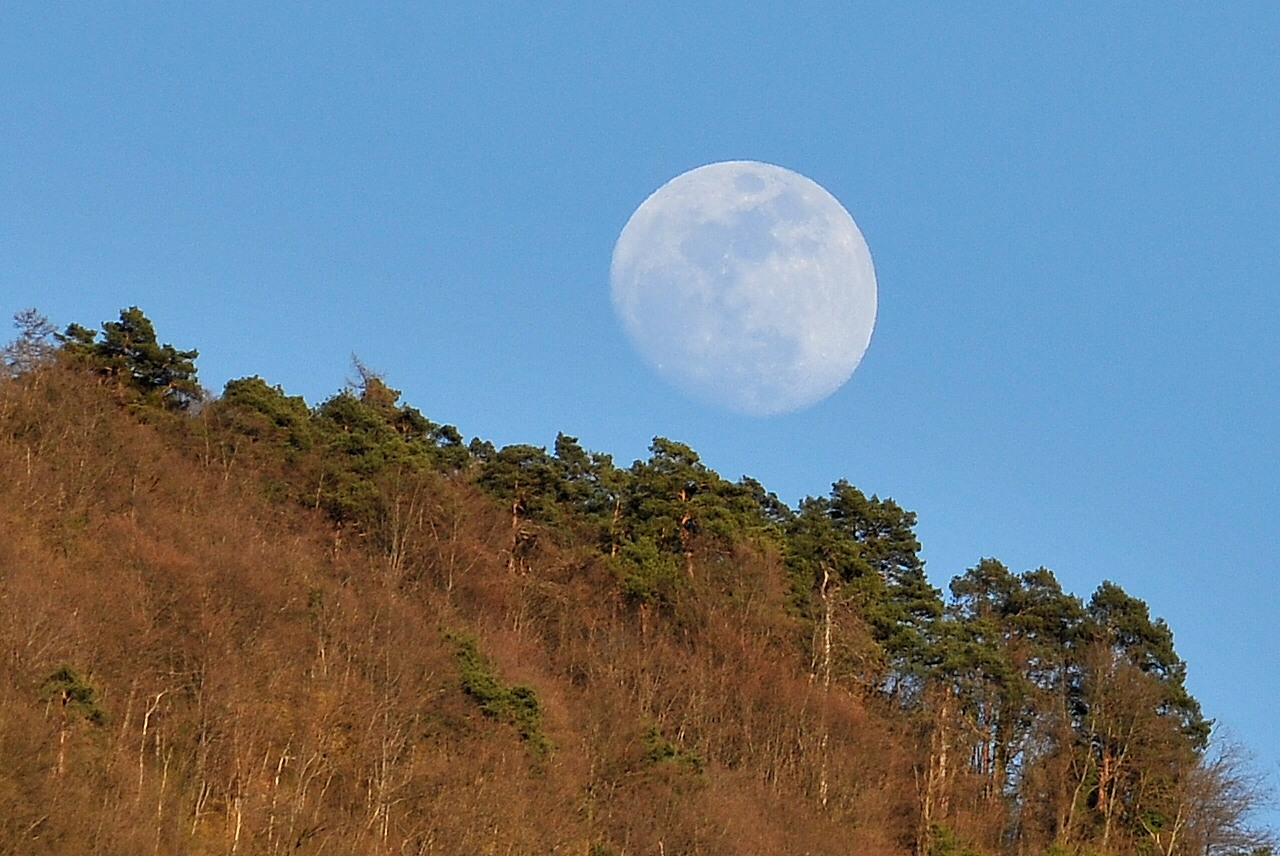 Spunta la luna dal monte.....