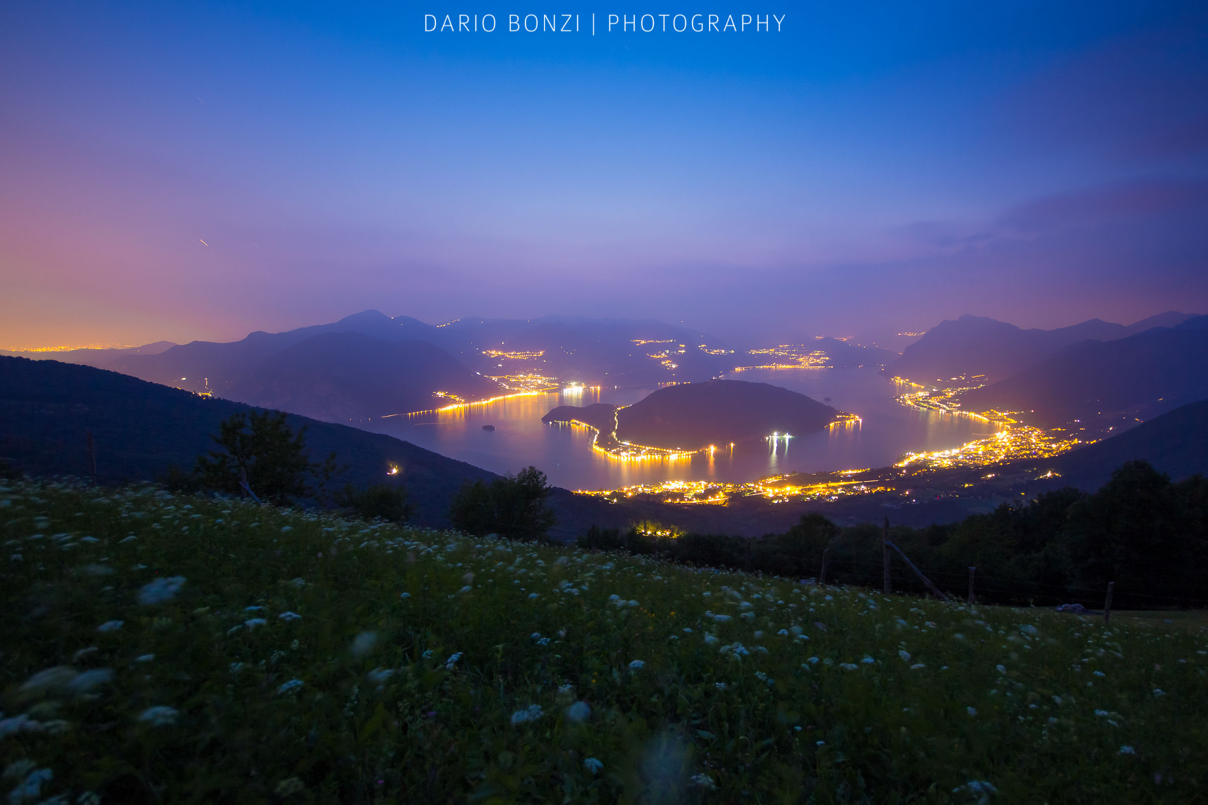 Luci sul lago d'Iseo, aspettando le stelle