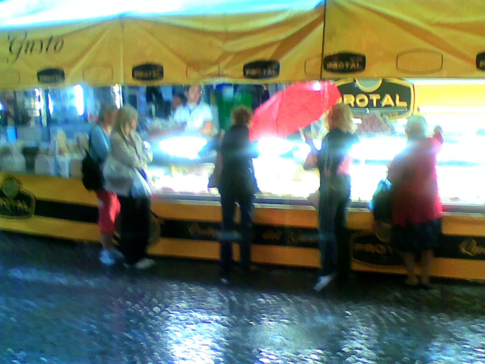 Temporale al mercato 2