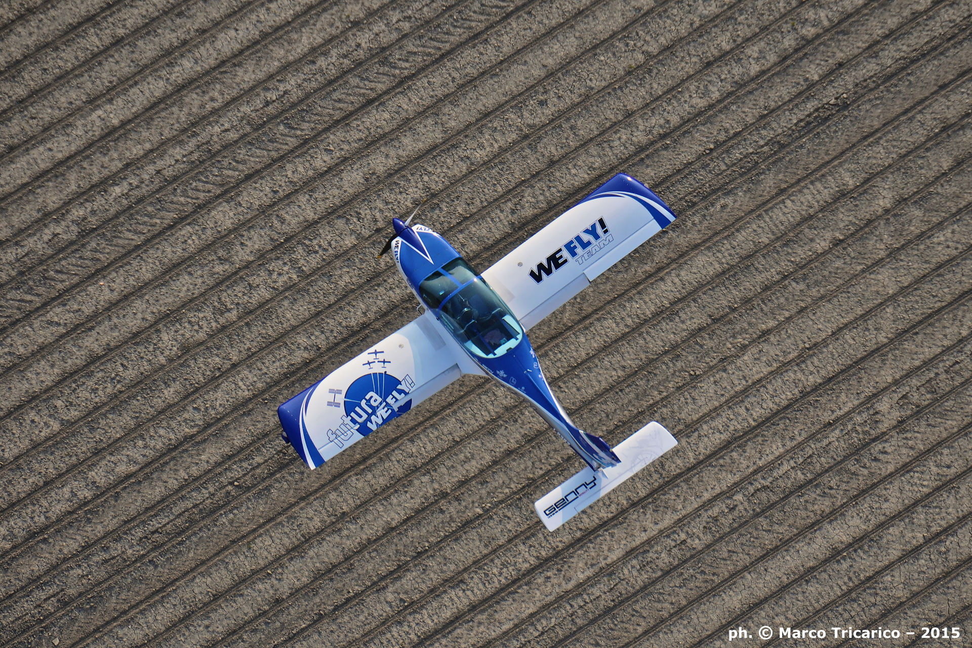 Landing (on) pattern