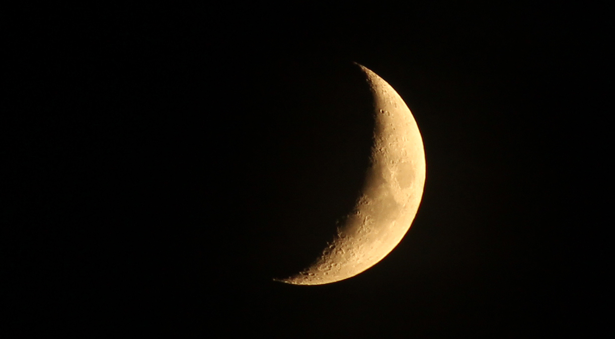 Grazing light, clear crater