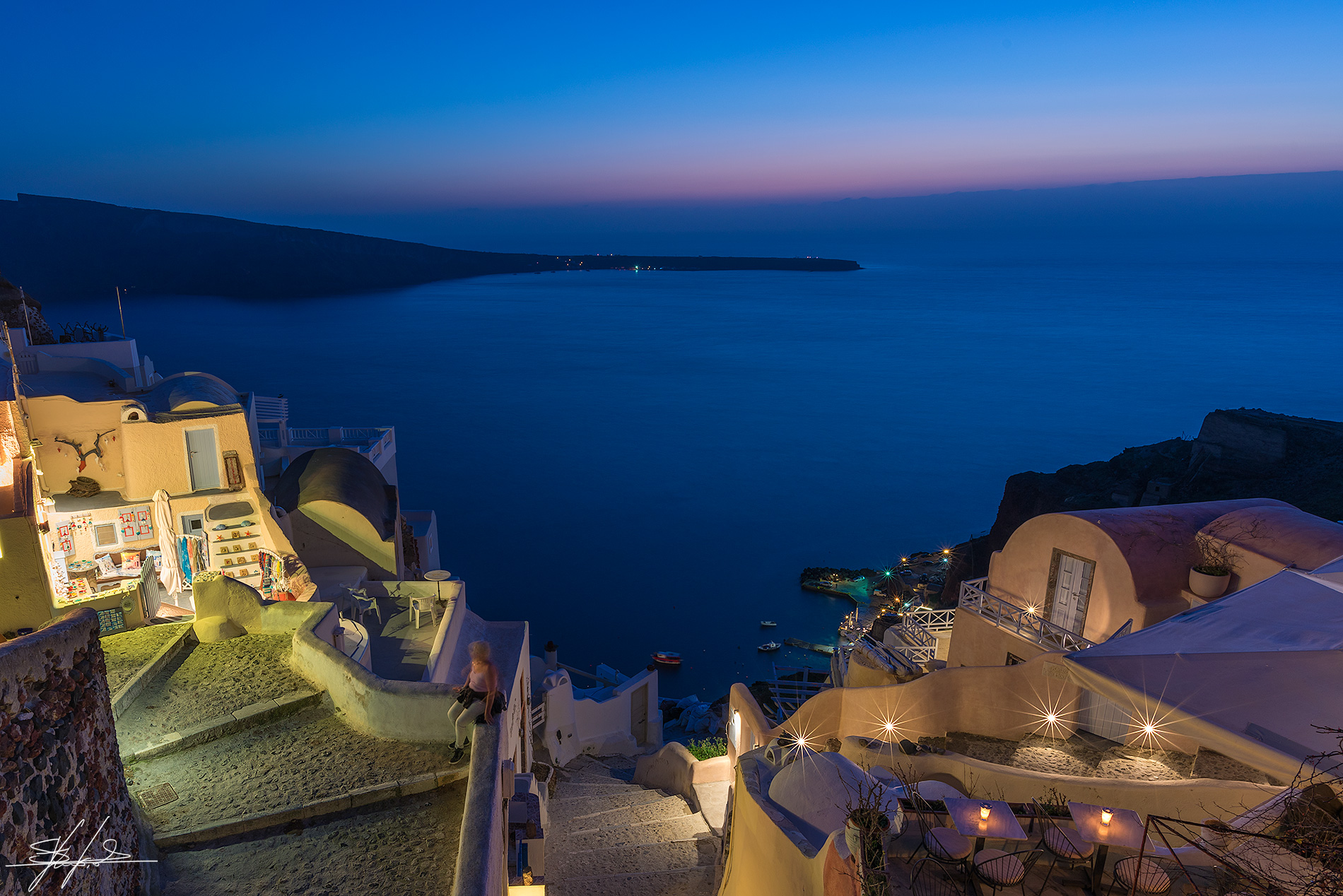The lights of Oia