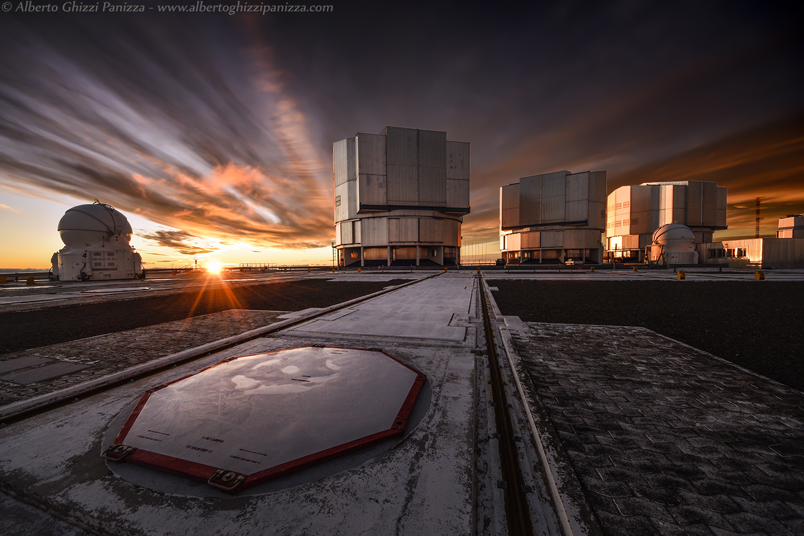 Un tramonto inusuale per Paranal
