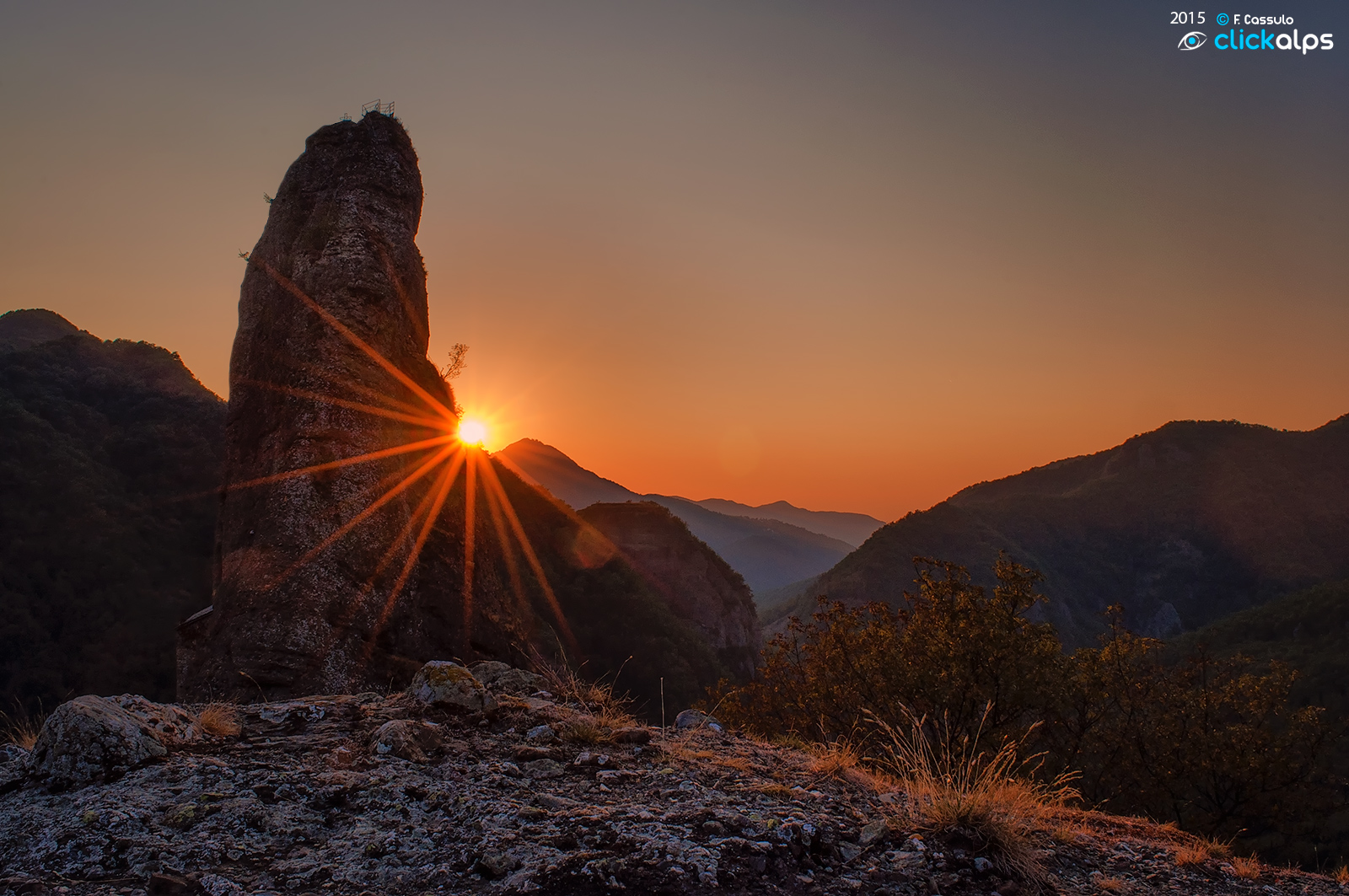 Tramonto al Castello della Pietra - Vobbia