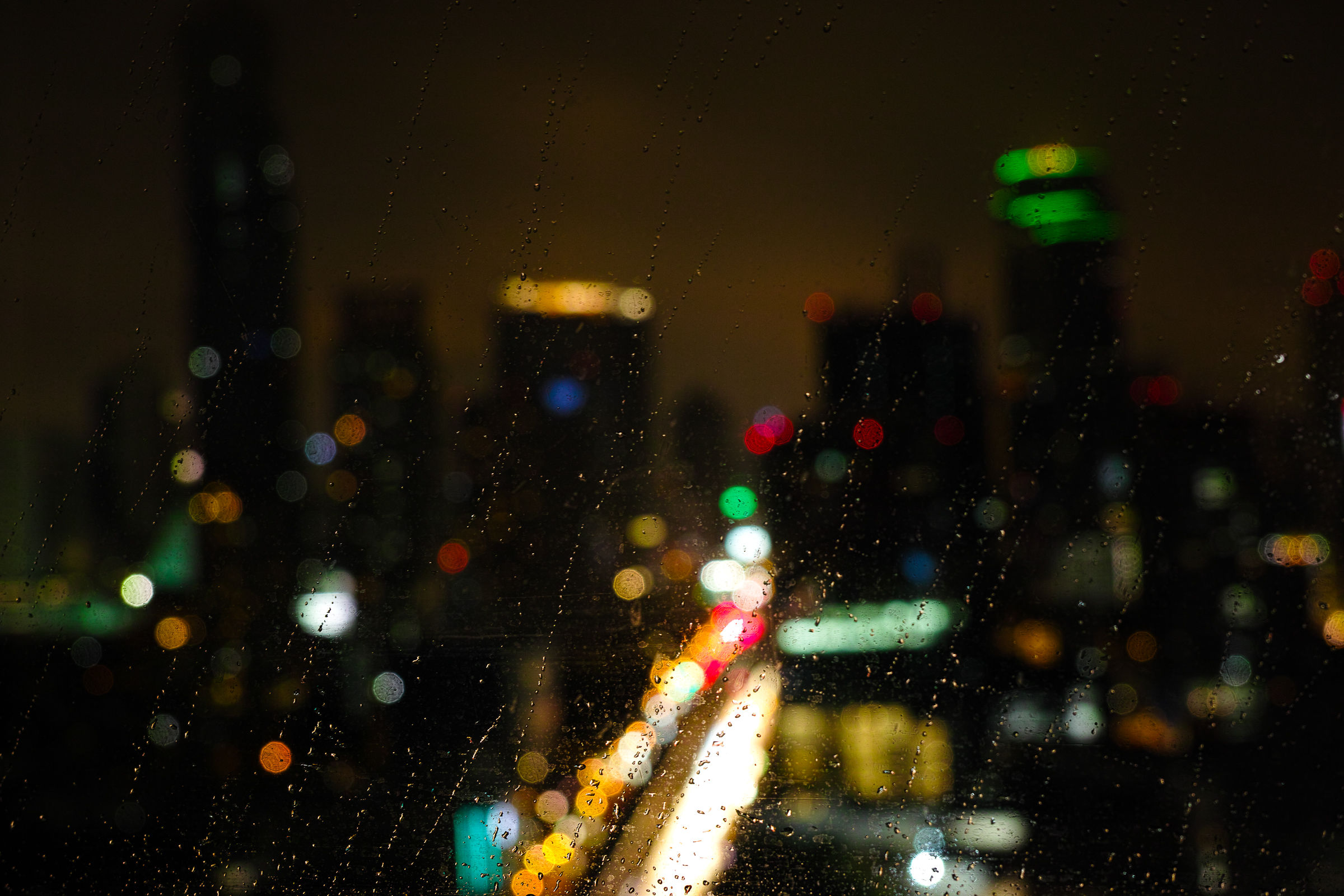 Pioggia sui vetri a Bangkok