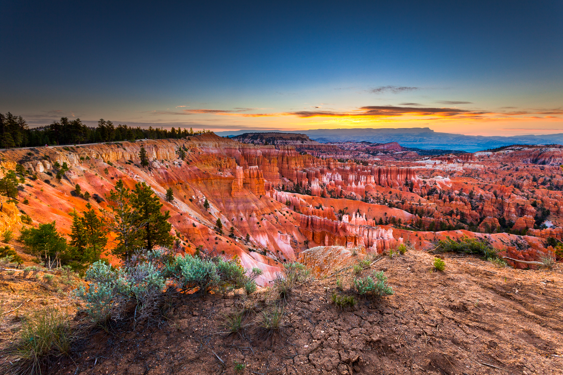 Sunrise at Bryce Canyon