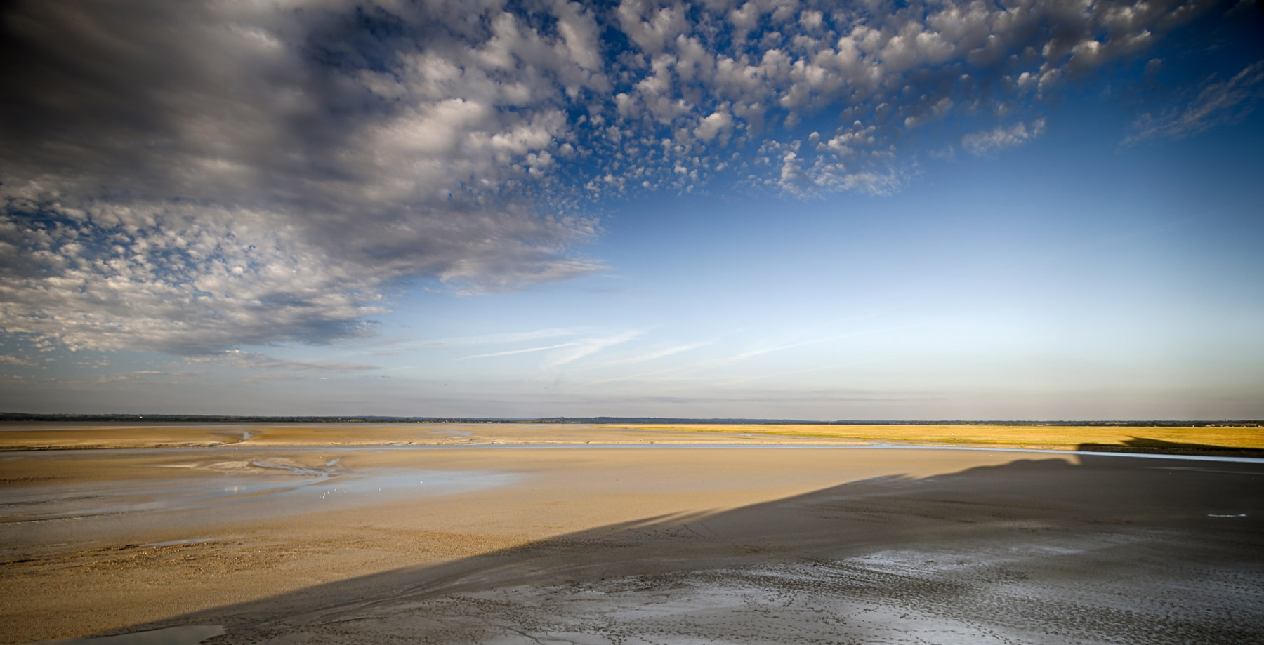 l'ombra di Mont-Saint-Michel
