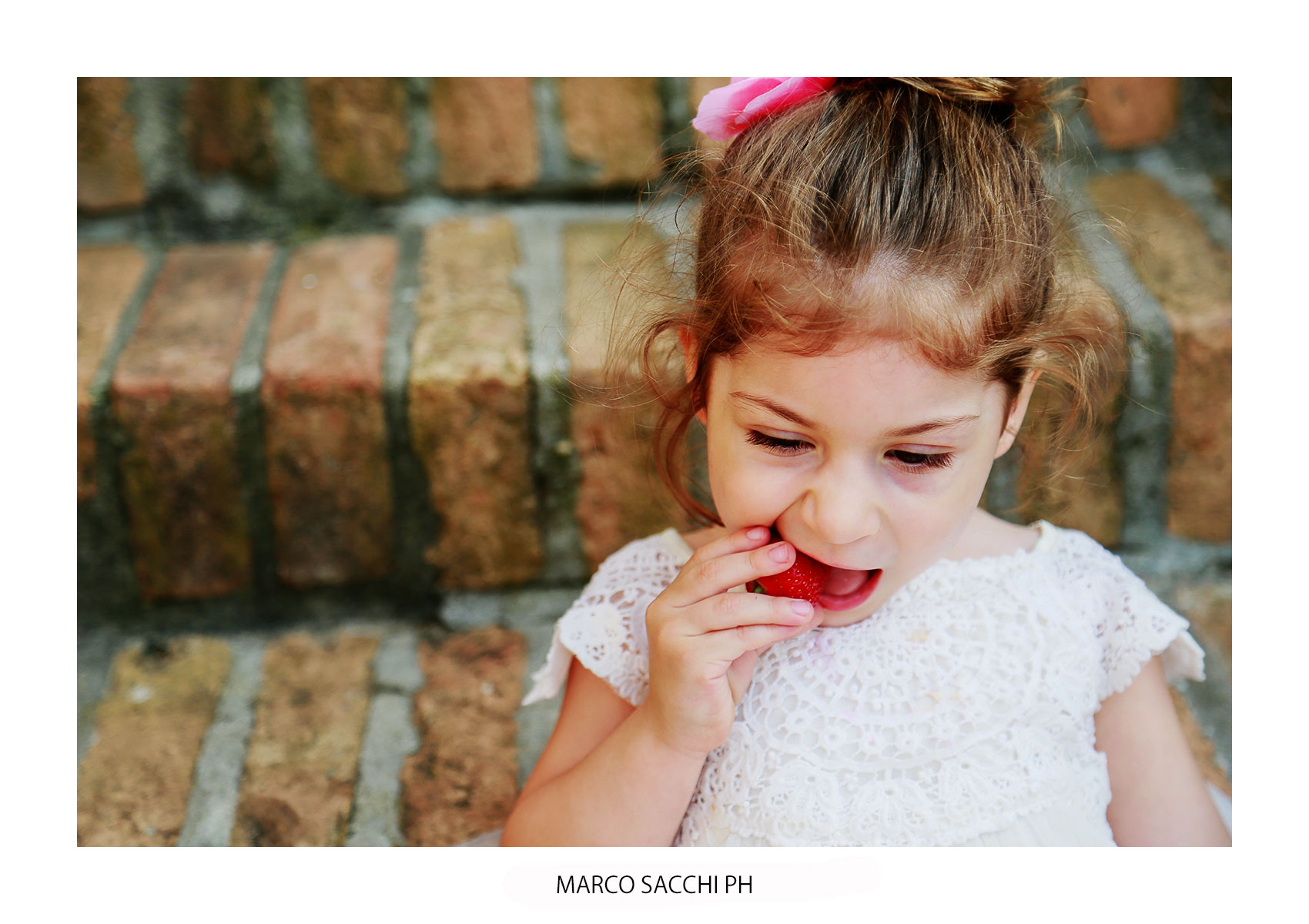 Mati and strawberry 3