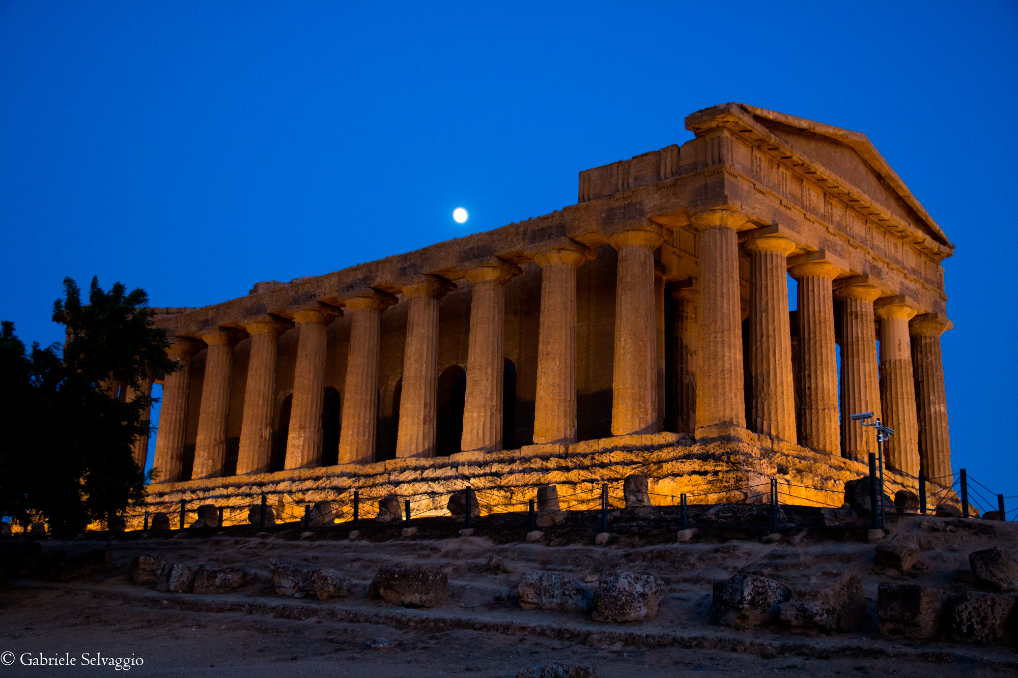 night falls over the valley of the temples