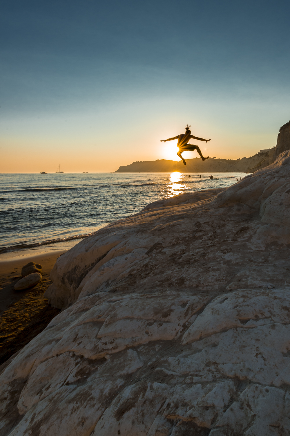 jump @ scale of the Turks