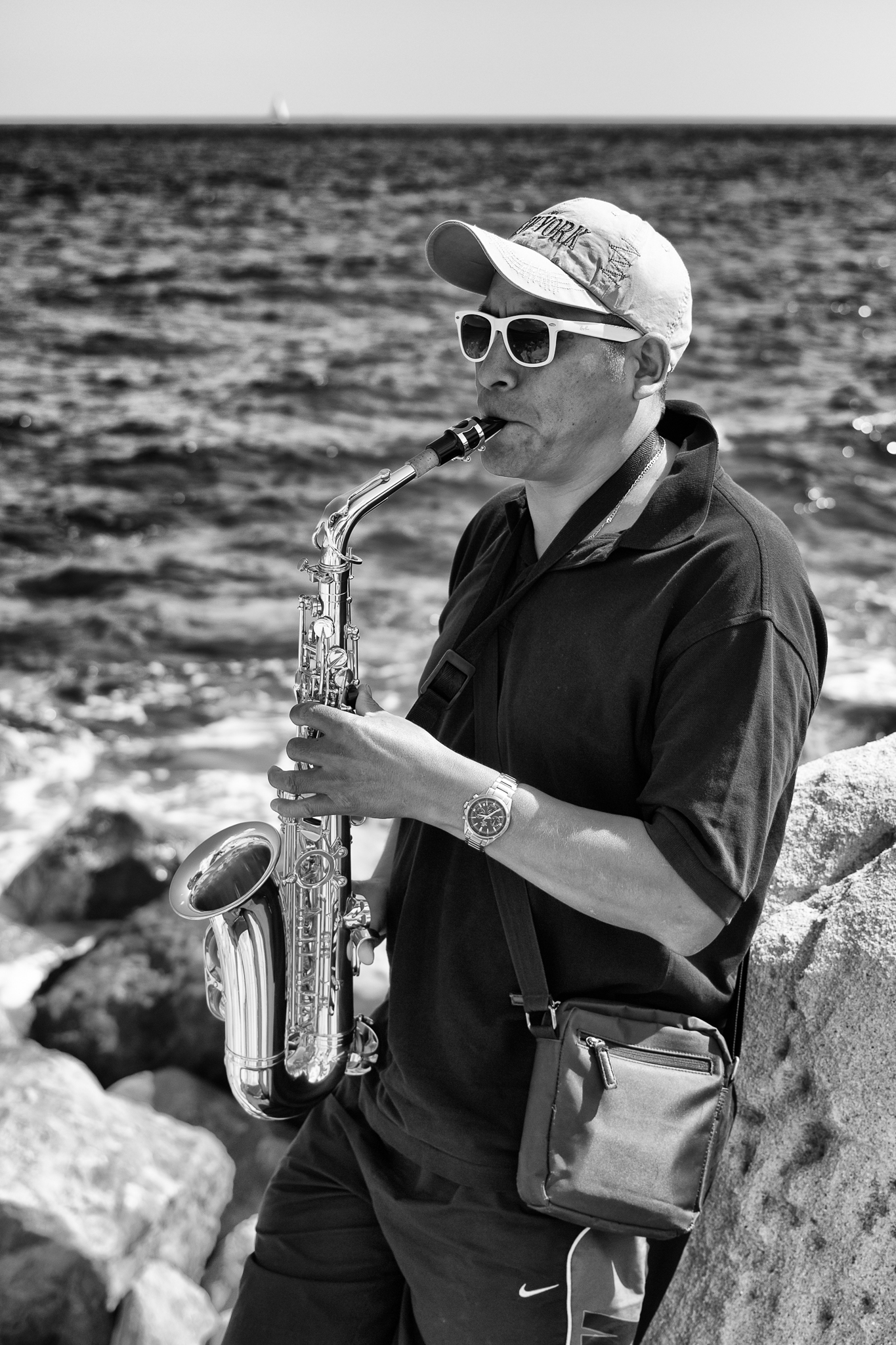 Unexpected encounters on the rocks