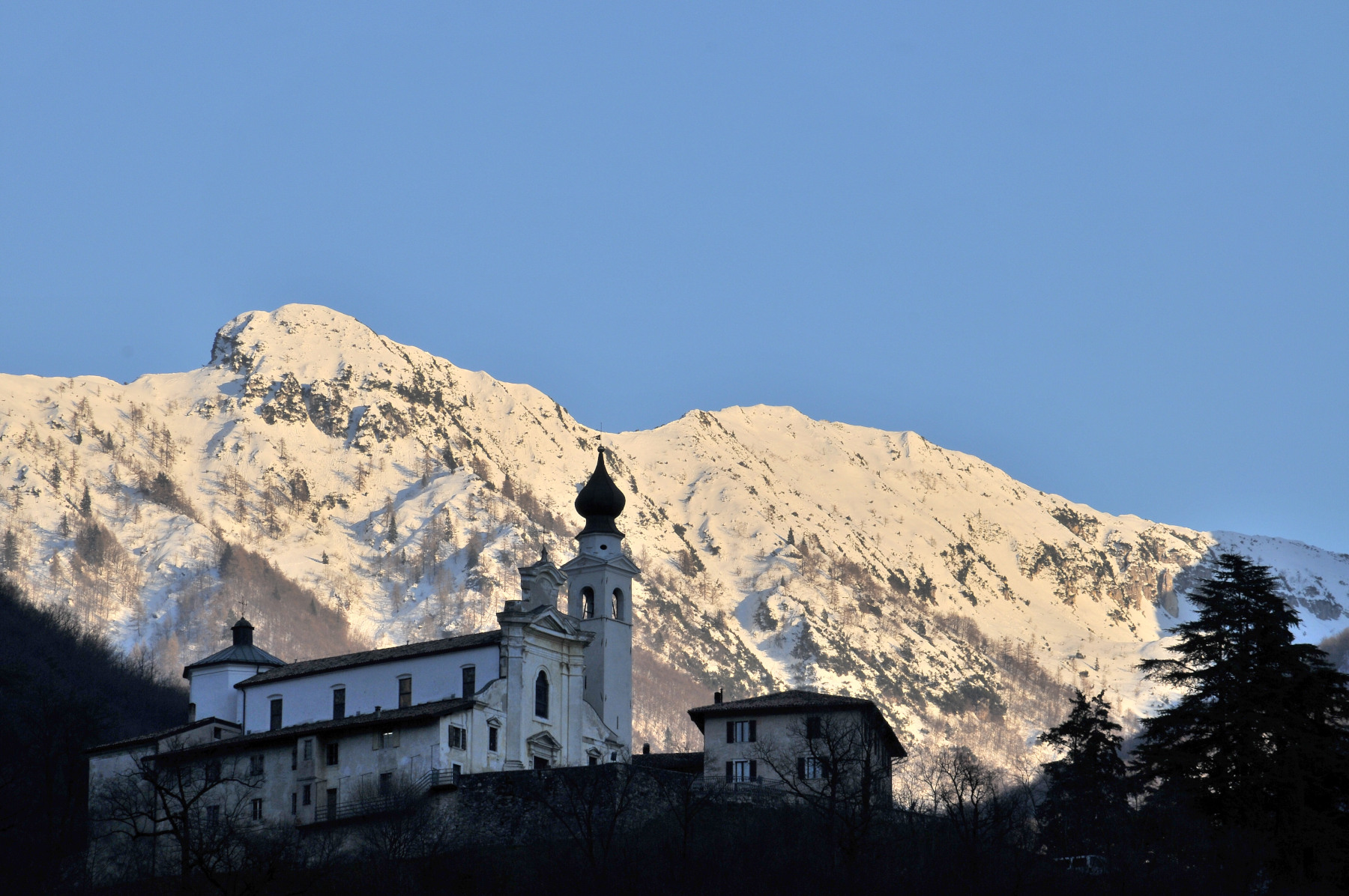 Santuario di S.Valentino-Ala (Trento)