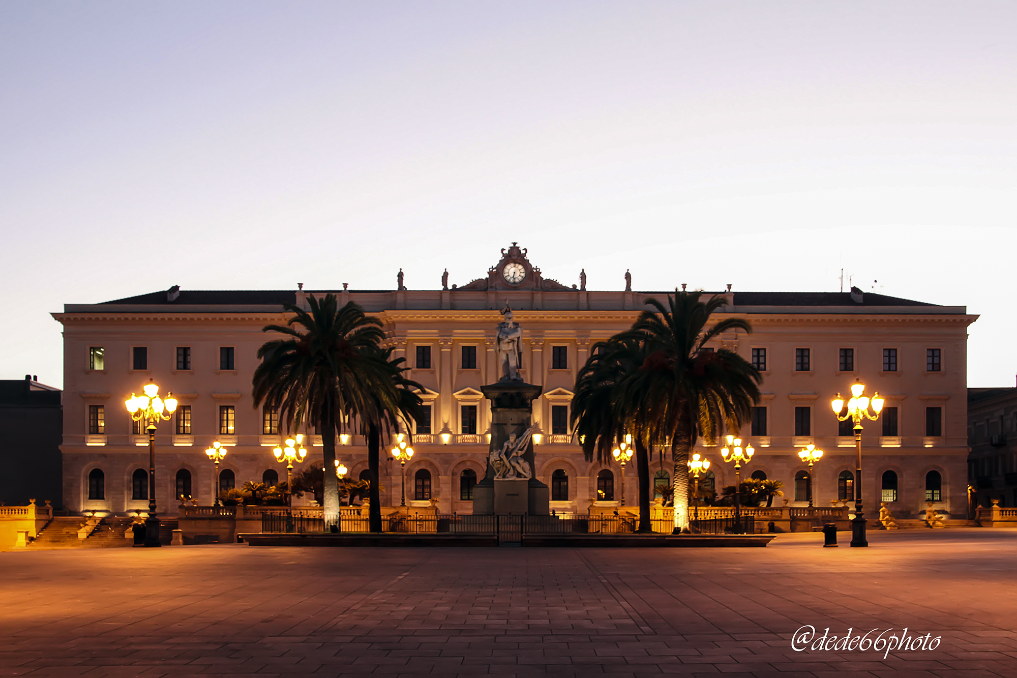 Sassari-Palazzo della Provincia all' Alba