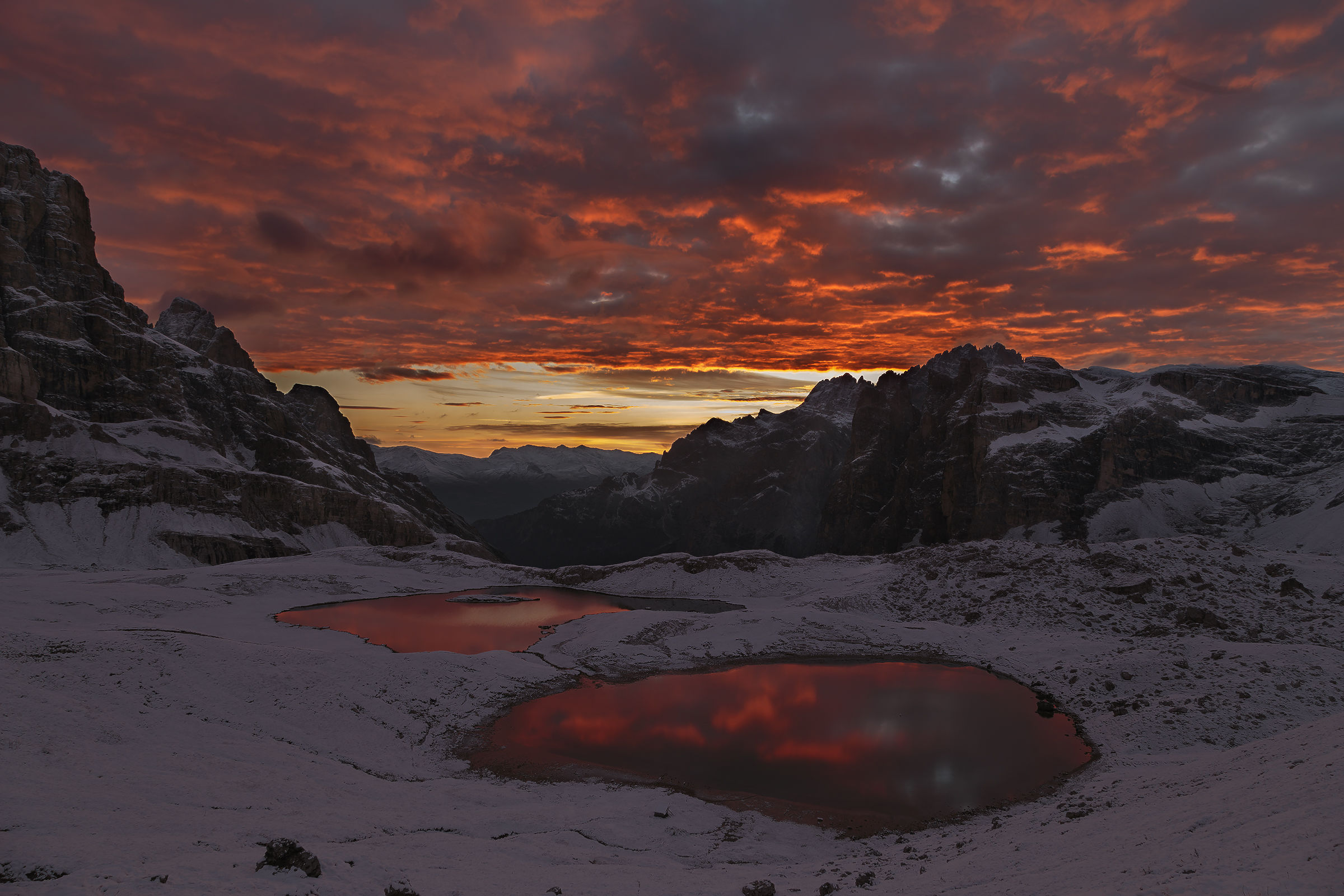 Sunrise on the first snow in the Locatelli