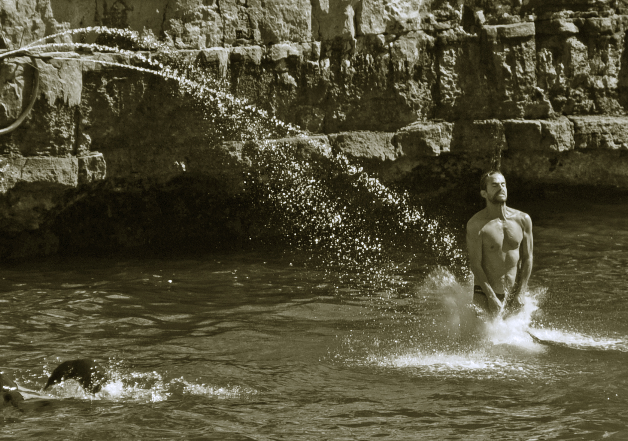 after a long jump .... the impact !!!