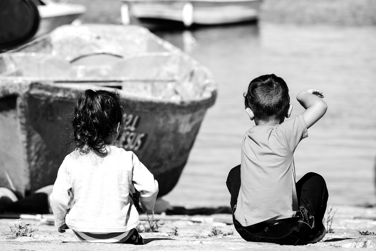 Children at the harbor