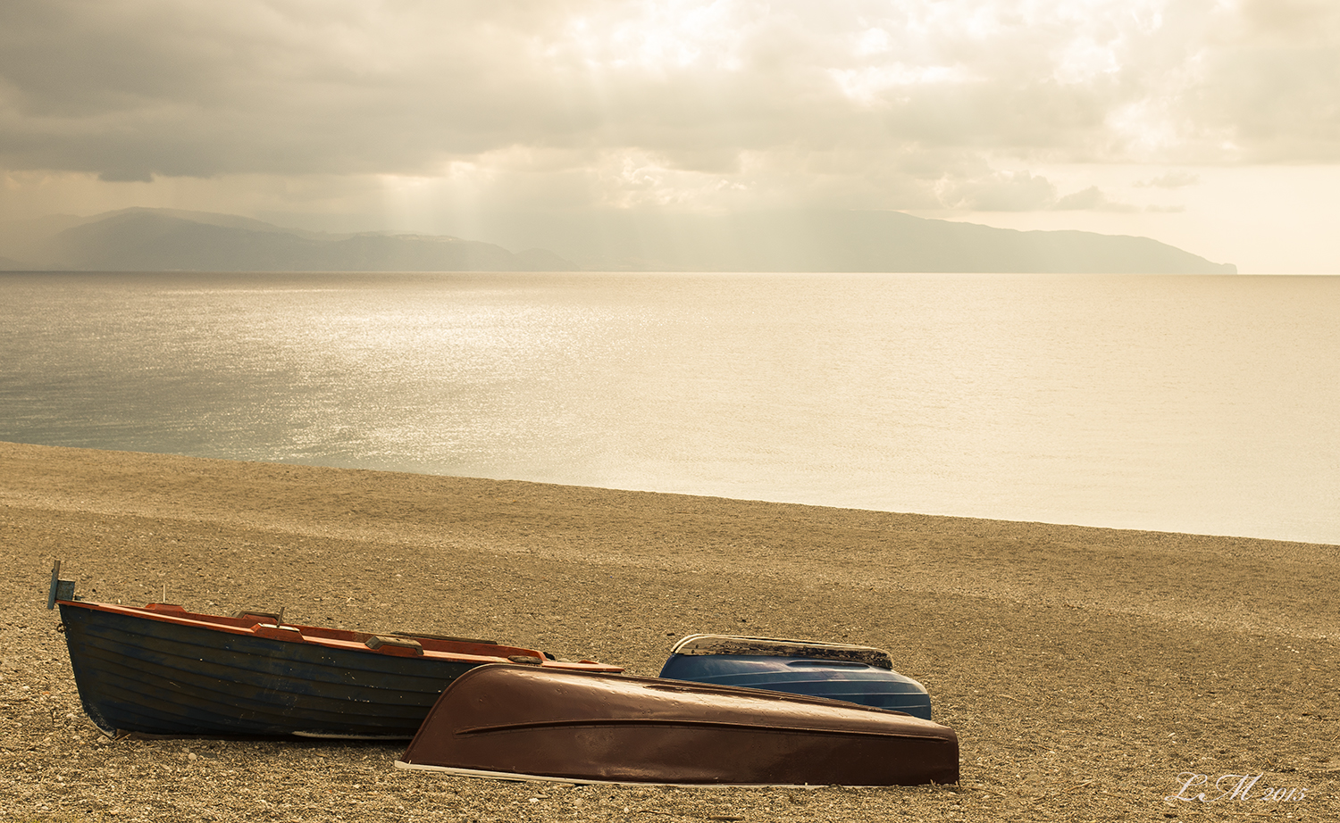 3 barche sulla spiaggia