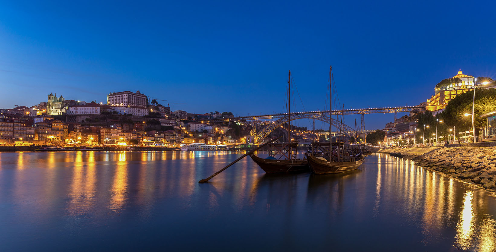 Blue hour Porto