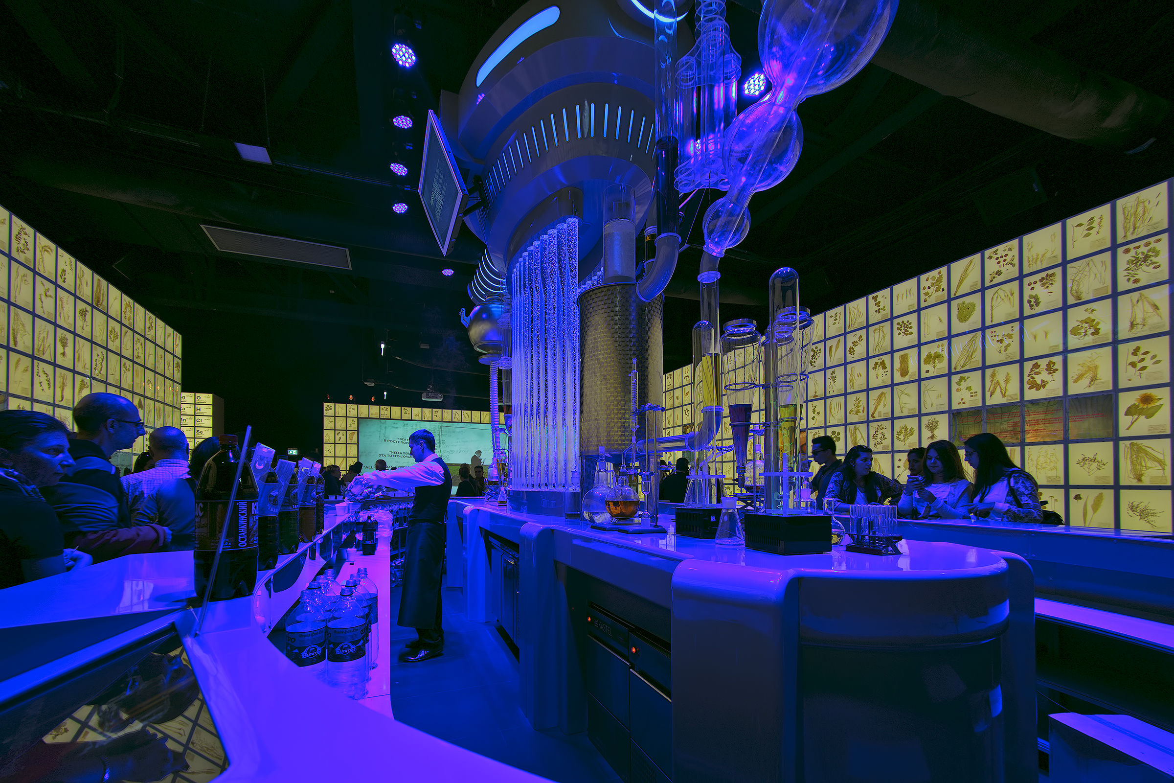 The bar of the Russians Expo2015