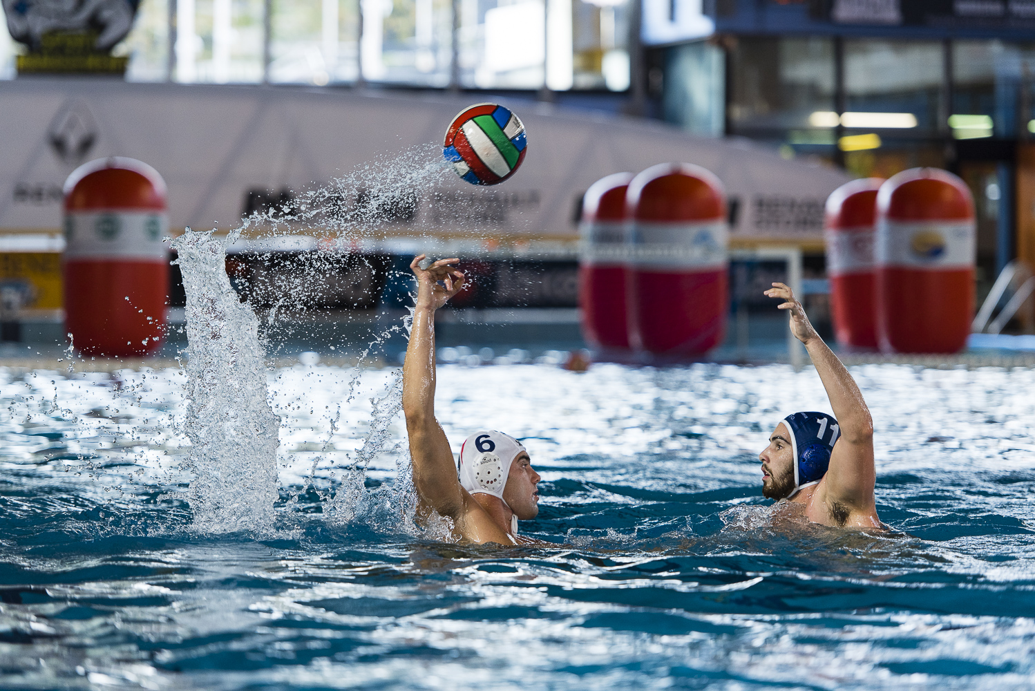 Geometries in the tank: parallel lines and balls