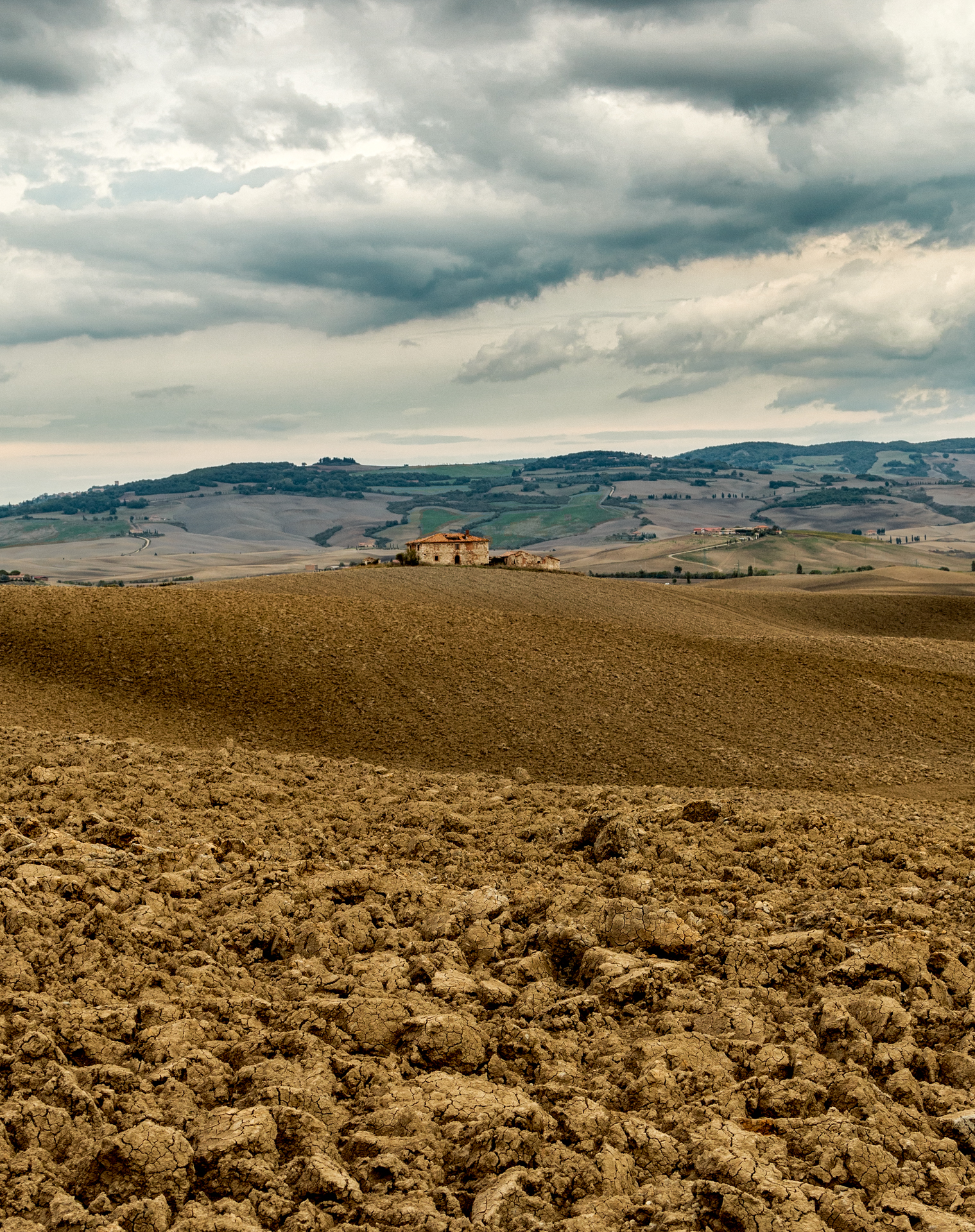 dopo la pioggia in val d'orcia
