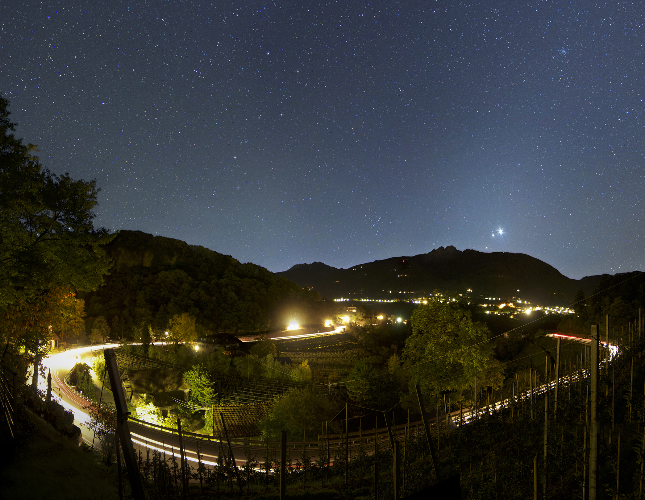 Output conjunction between Venus, Jupiter and Mars.