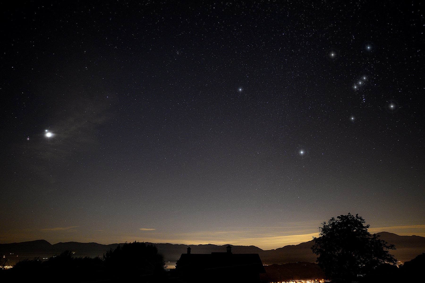 Tripla congiunzione con un mattutino Orione