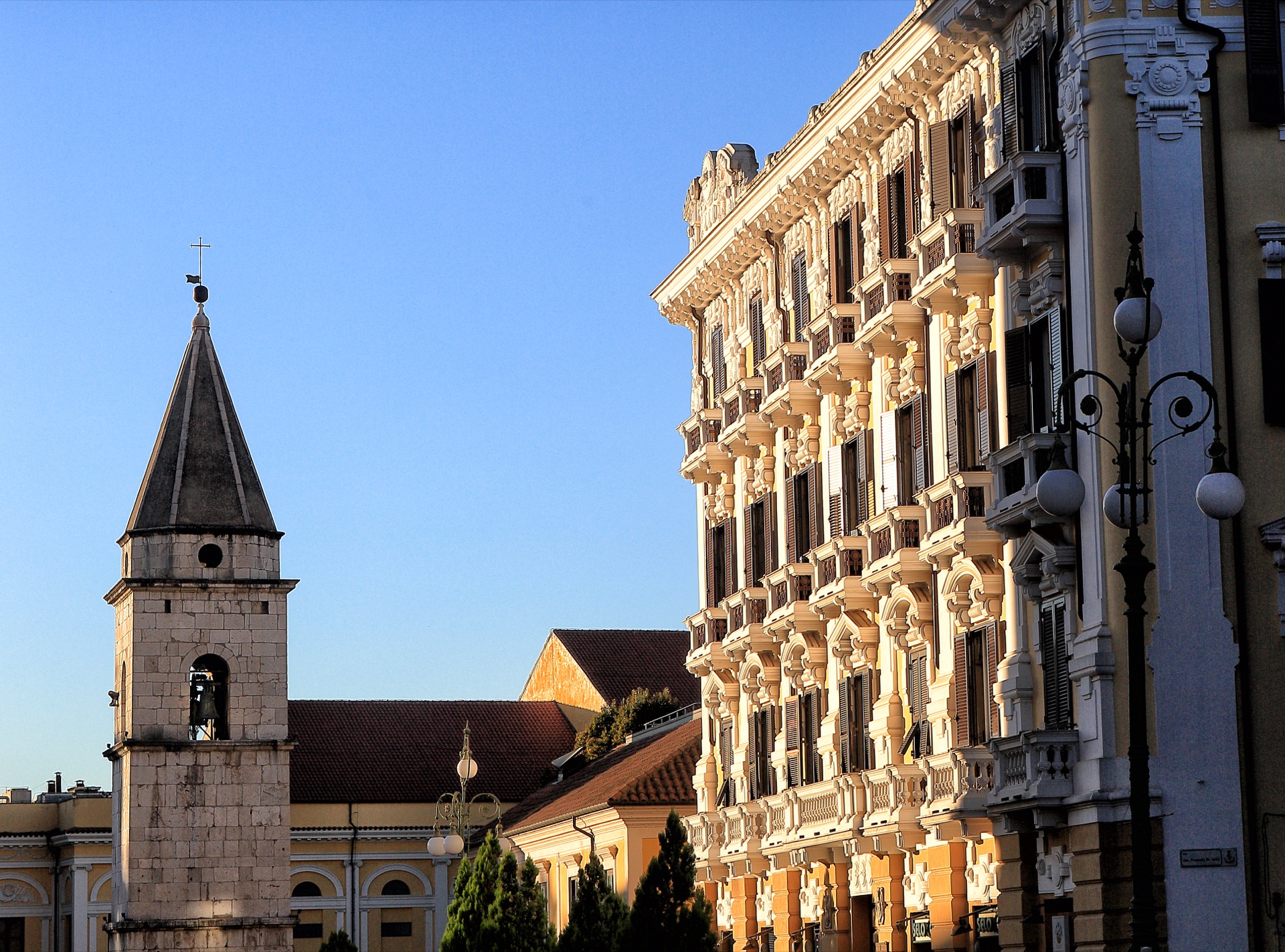 1900 years of history