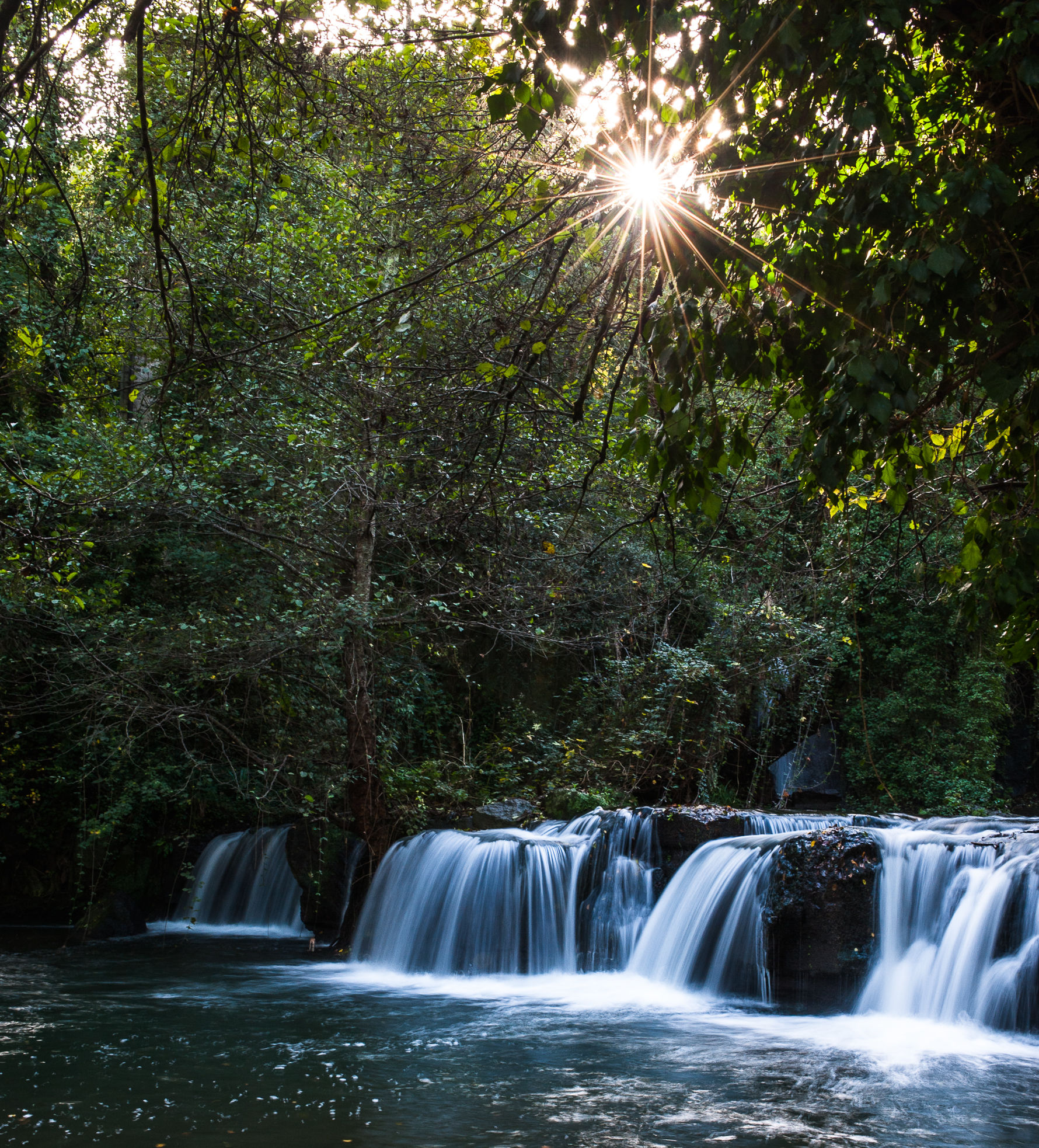 Acqua e sole...  (Cascate del Treja-Calcata, Vt)