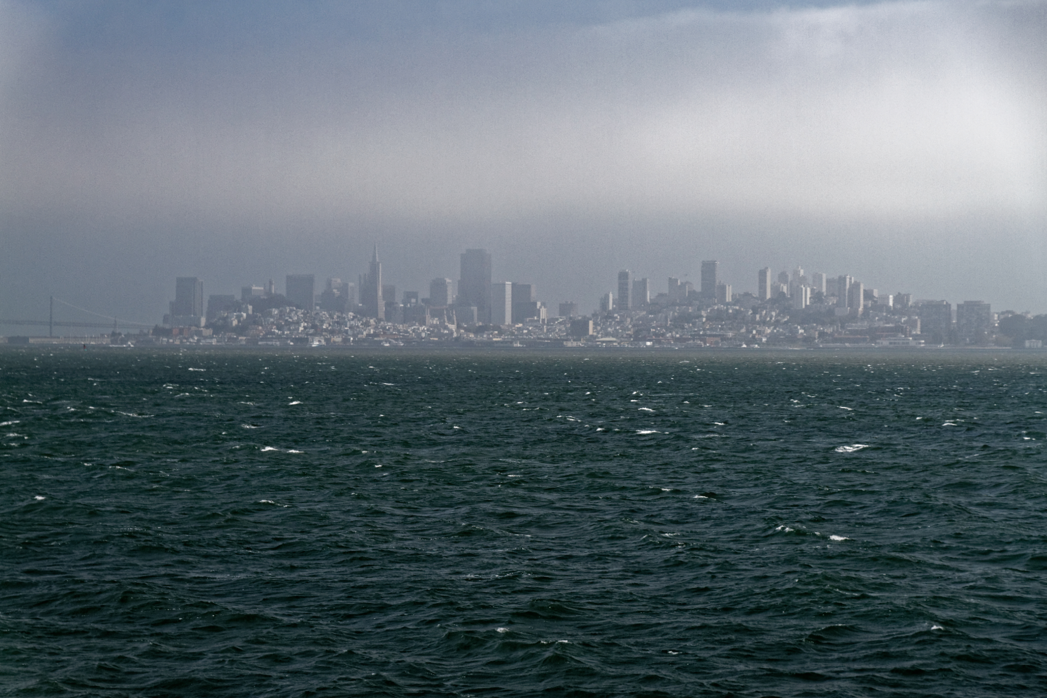 Com'è lontana la città !