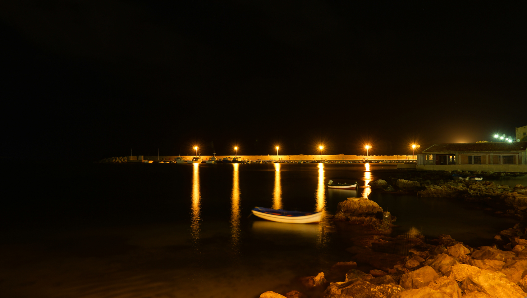 Sferracavallo (Pa) at night