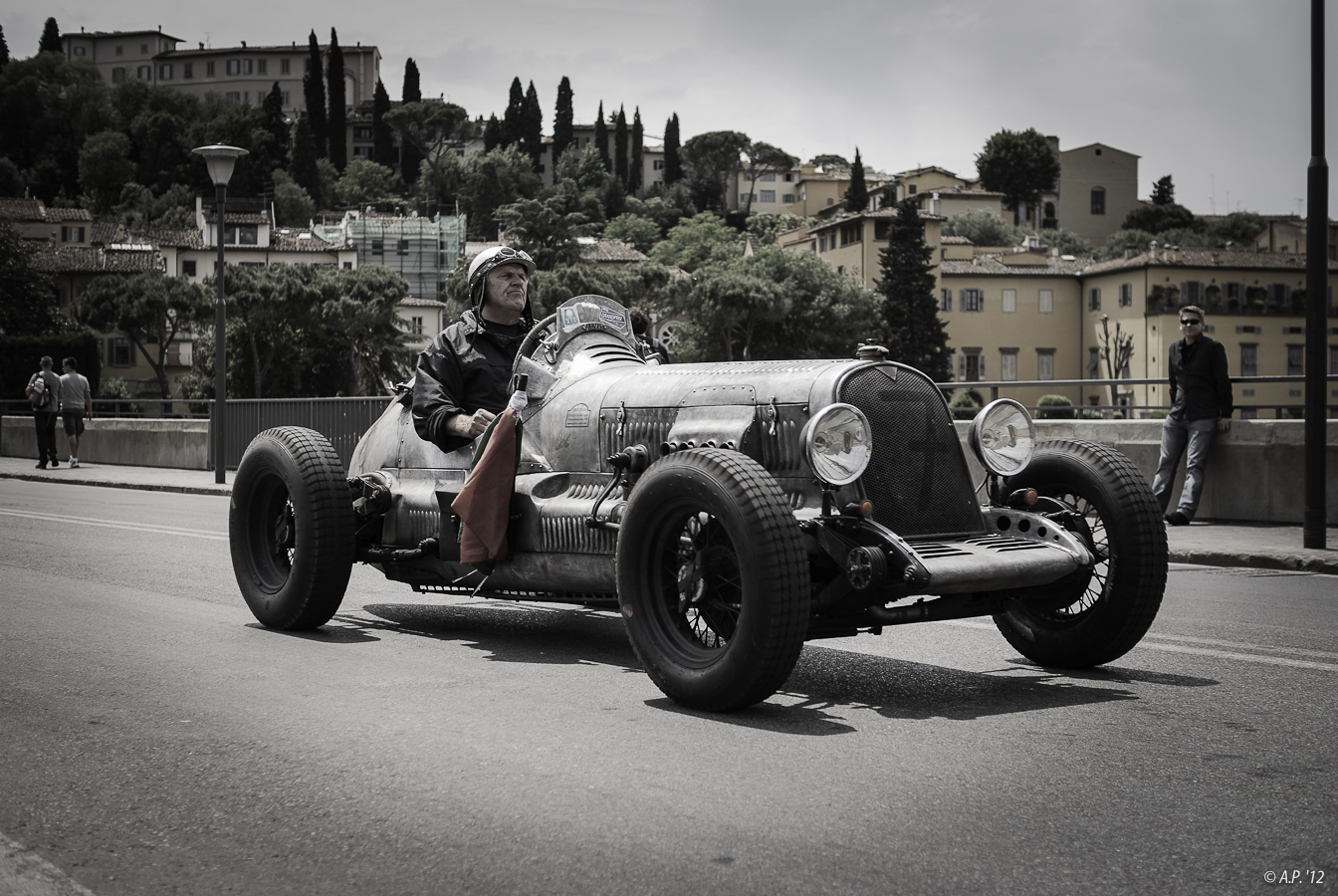 The Racer... Preludio alla corsa storica